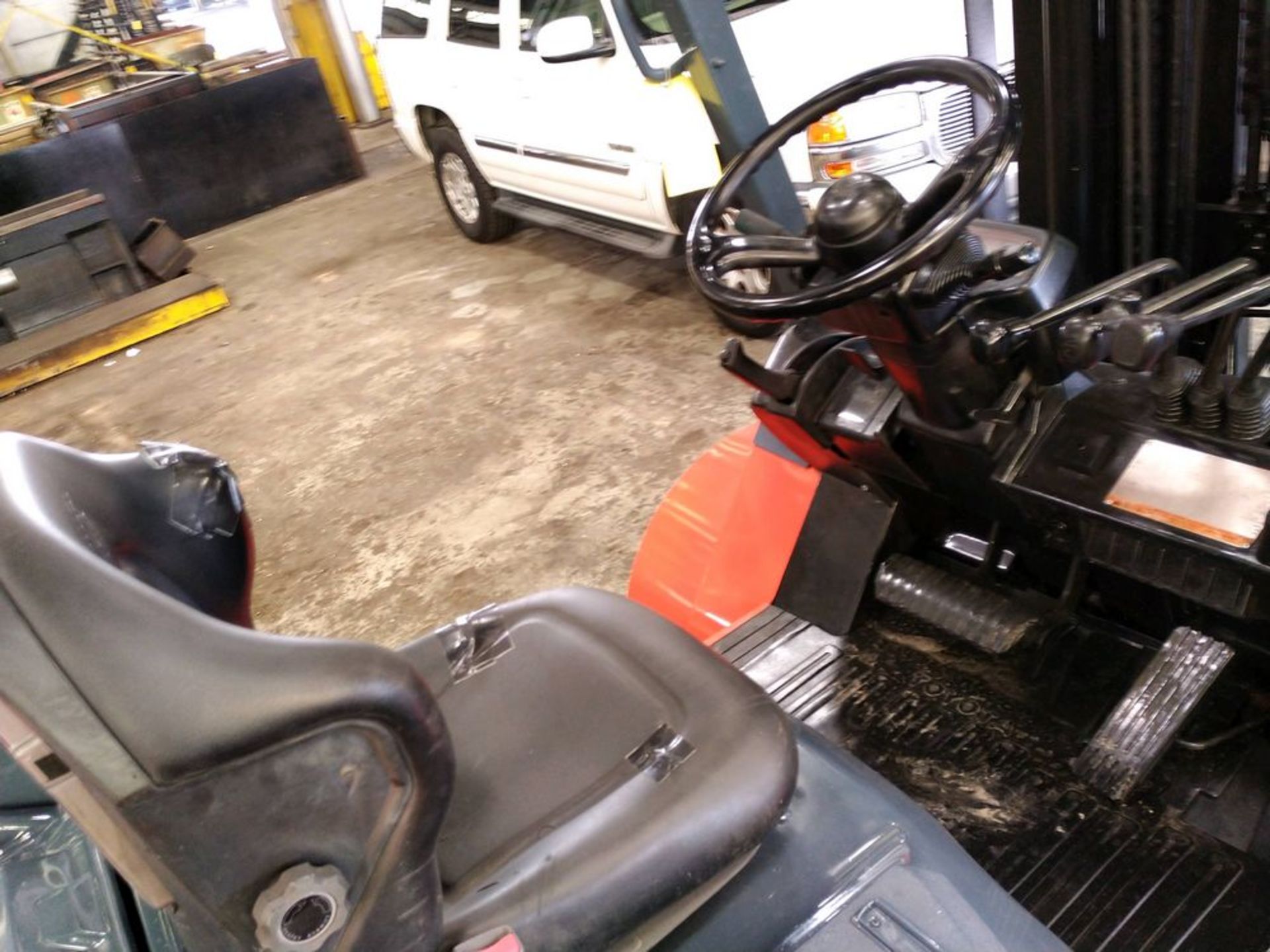 FORKLIFT, TOYOTA 10,000 LB. BASE CAP., diesel engine, dual drive pneumatic tires, 239" max. - Image 3 of 3