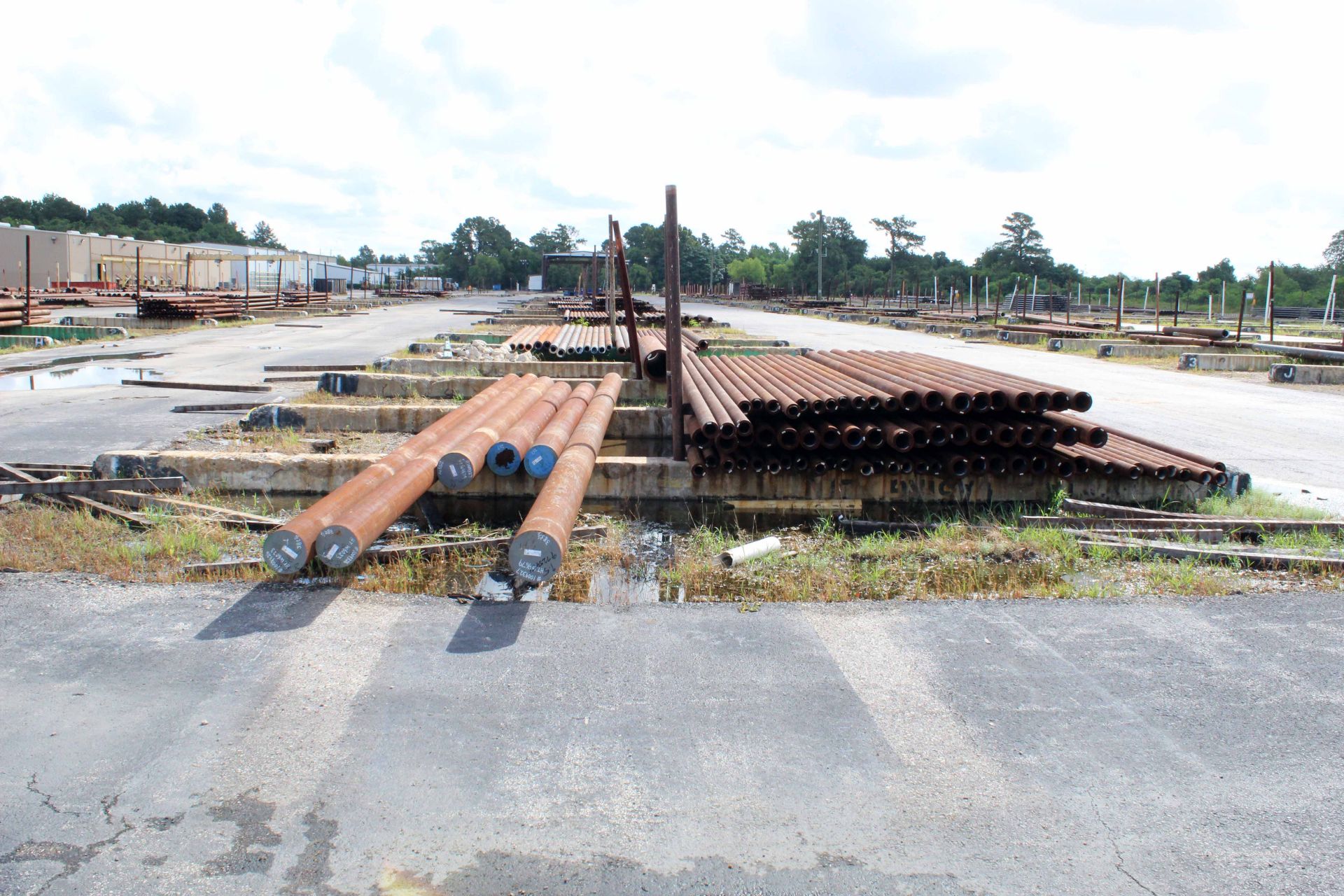 LOT OF CONCRETE PIPE SLEEPERS (APPROX. 22), ROW 7, 30'L.