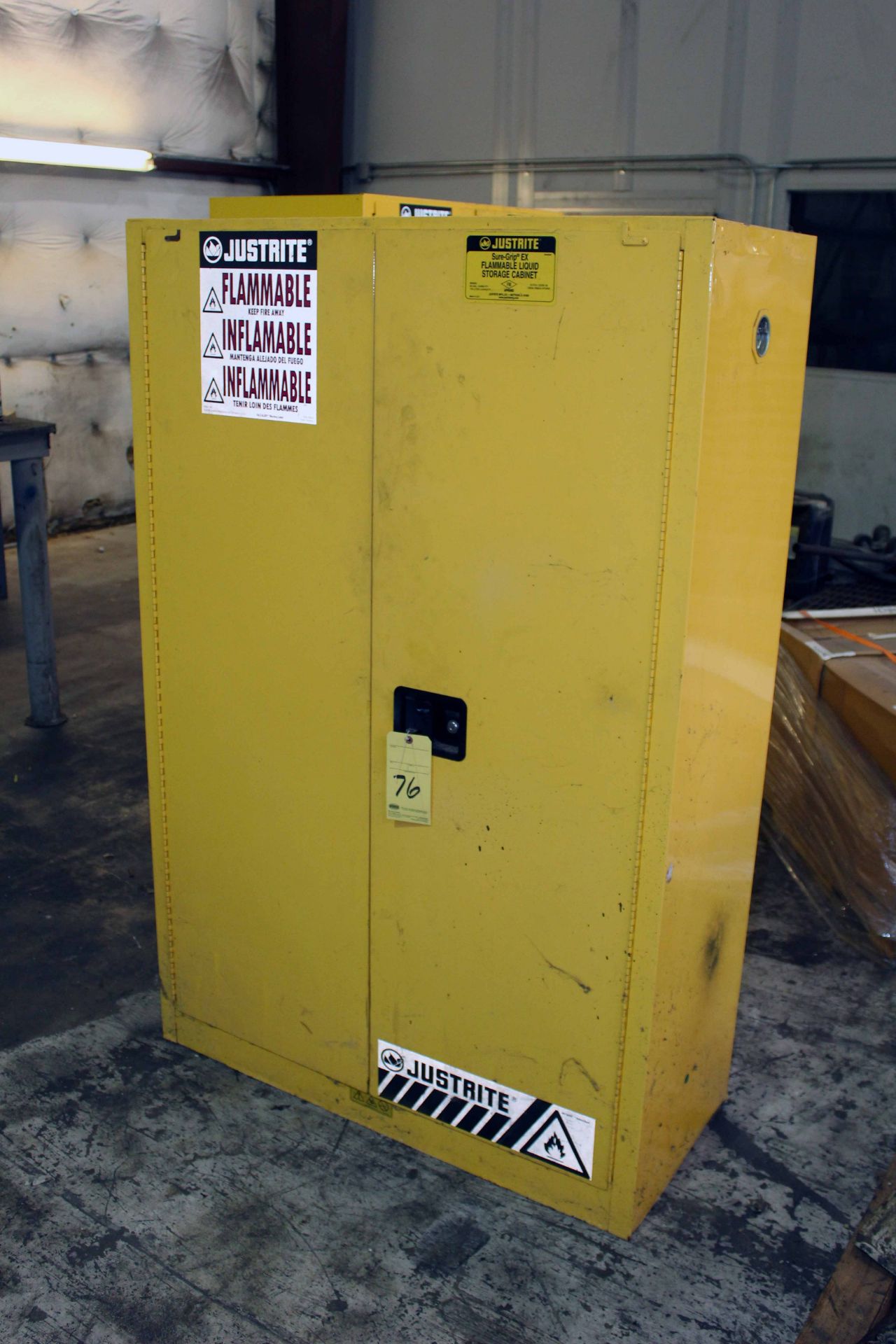 FLAMMABLE MATERIAL STORAGE CABINET