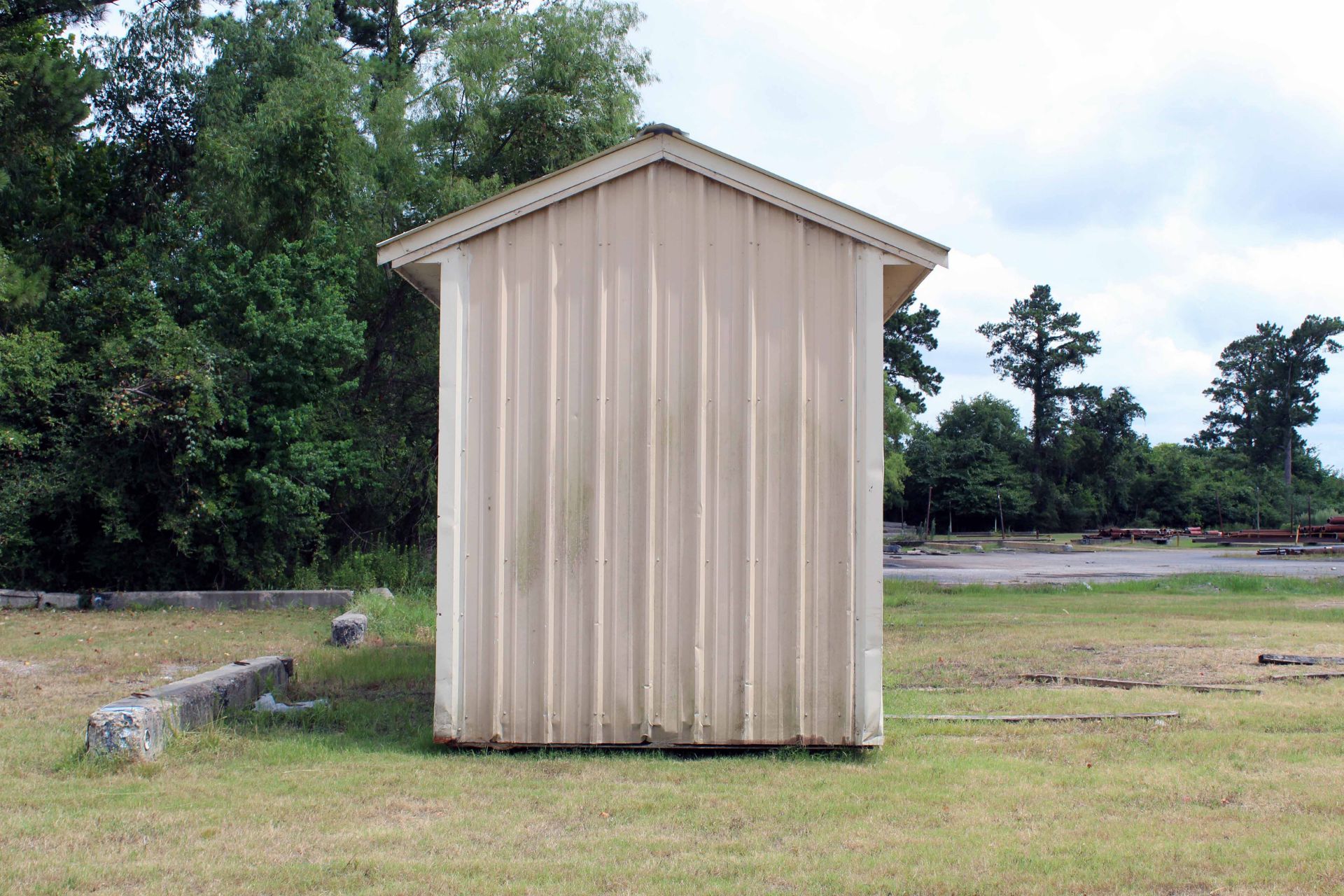 PORTABLE STORAGE BUILDING, 10 X 20 - Image 2 of 9