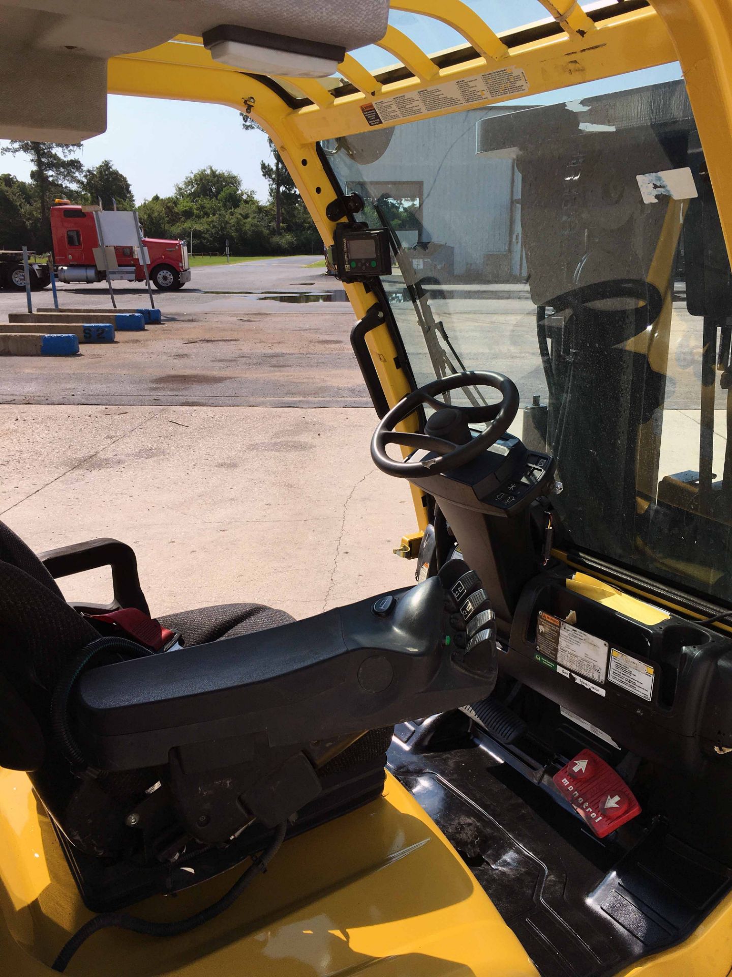 FORKLIFT, HYSTER 12,000 LB BASE CAP. MDL. S120FT, new 2015, LPG, 171” max. lift ht., 83” 3-stage - Image 5 of 7