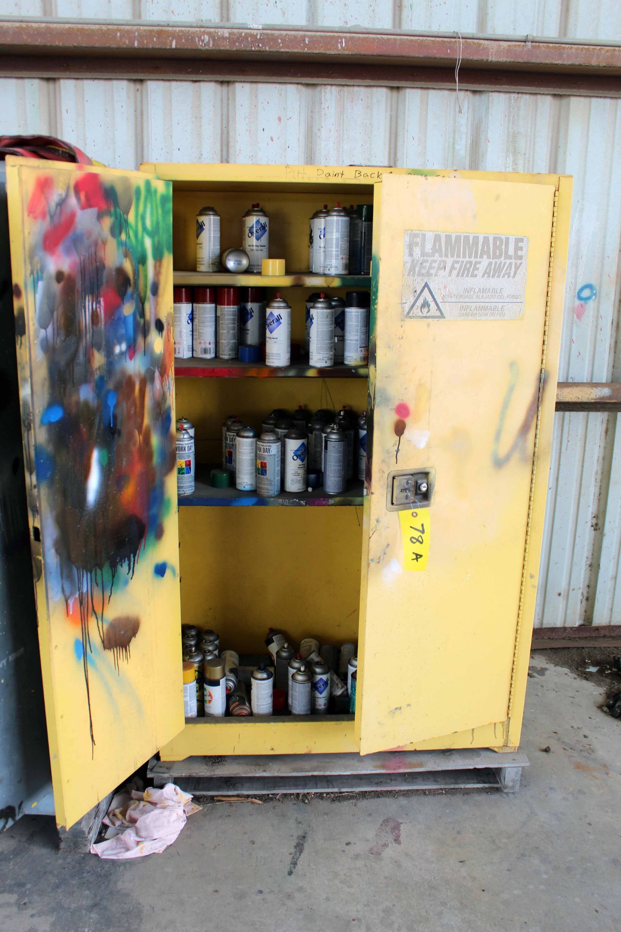 FLAMMABLE MATERIAL STORAGE CABINET