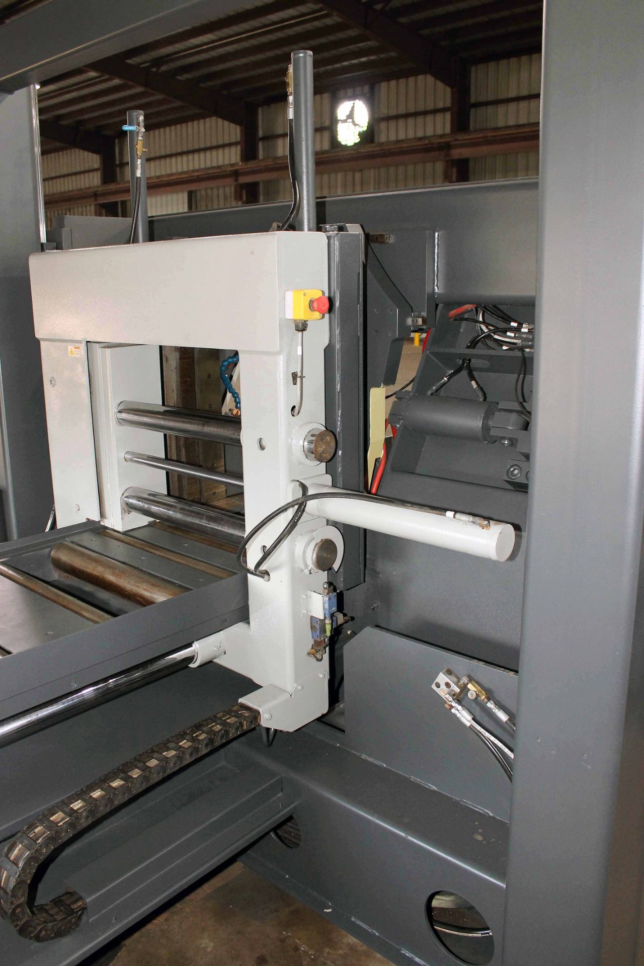 AUTOMATIC HORIZONTAL BANDSAW, HYD-MECH MDL. H22A, new 2009, 22" round cap., 2" blade size, power - Image 8 of 11