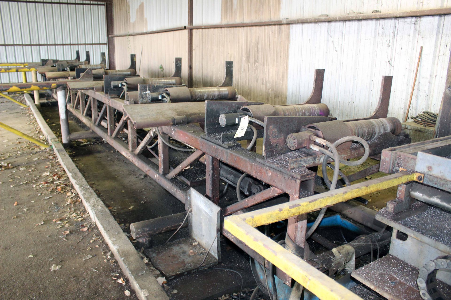 HYDRAULIC PIPE LOADING/UNLOADING SYSTEM, 40'L. per side, (8) pwrd. rollers, 21"L. roller, ((1) w/