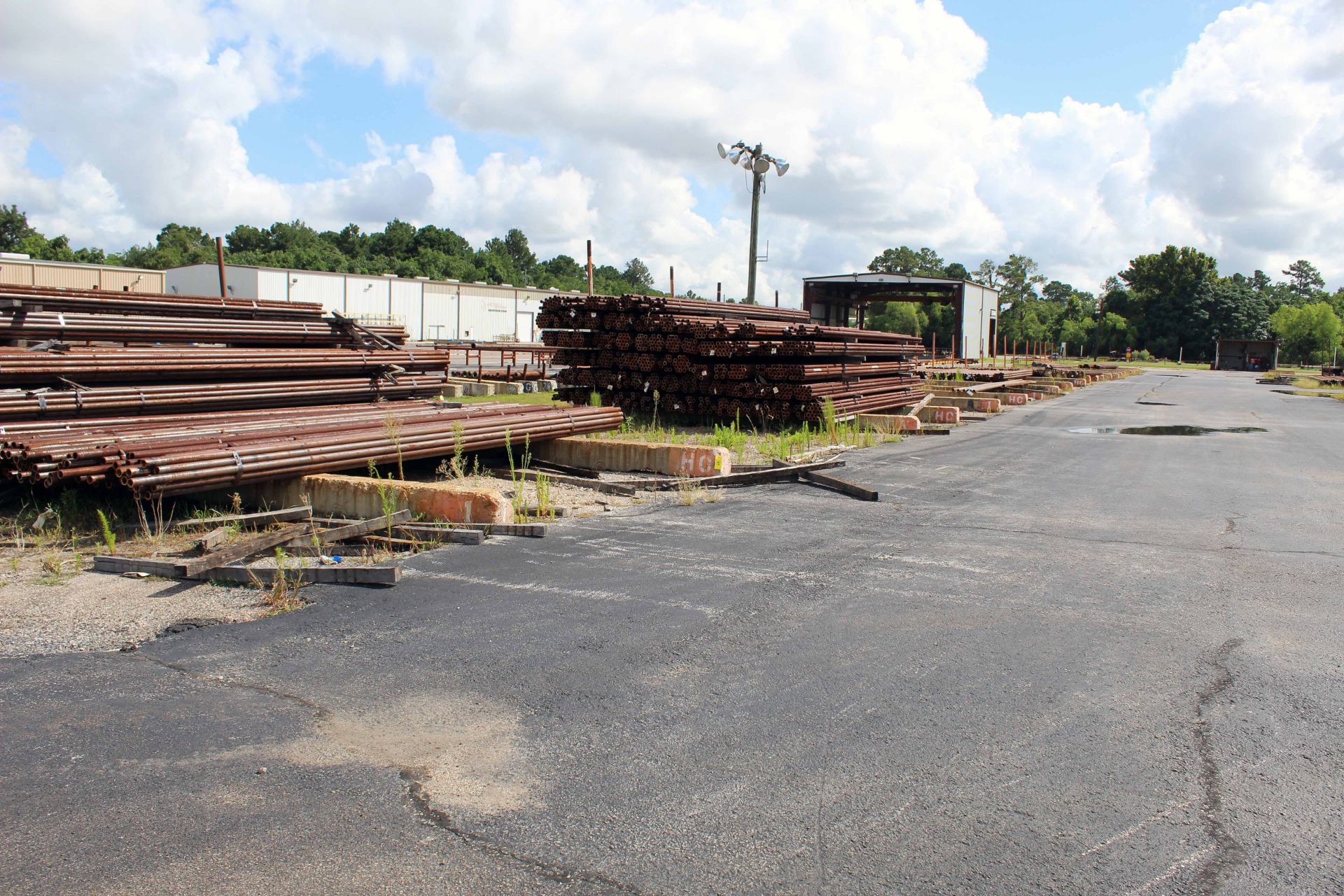 LOT OF CONCRETE PIPE SLEEPERS (APPROX. 22), ROW 15, 30'L.