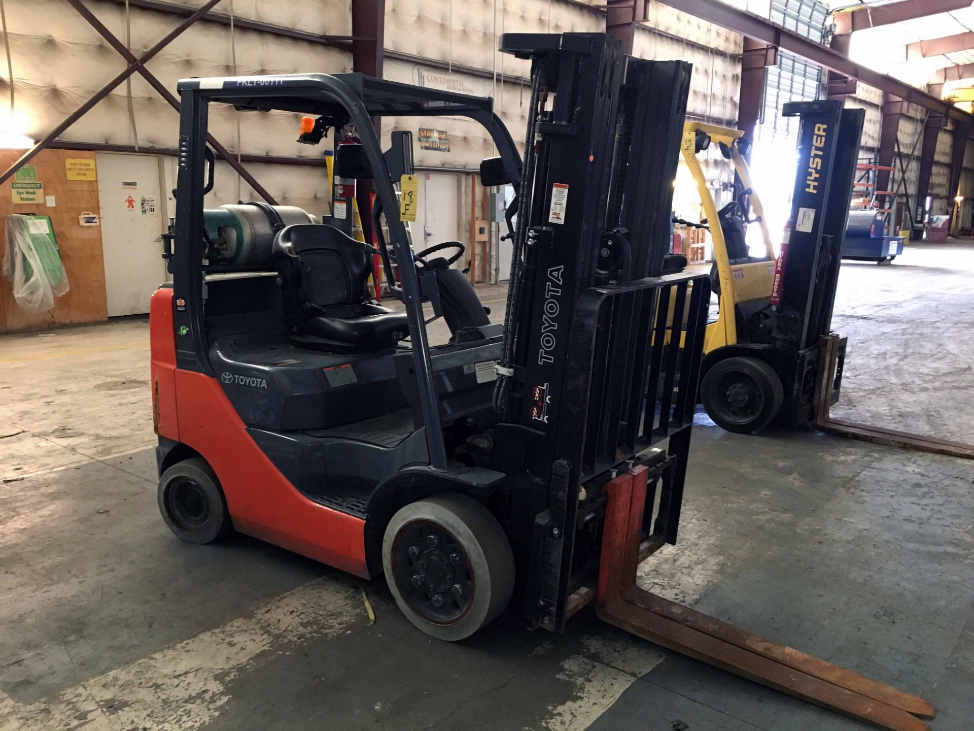 FORKLIFT, TOYOTA 5,000 LB BASE CAP MDL. 8FGCU25, new 2015, LPG, 189” max. lift ht., 83” 3-stage