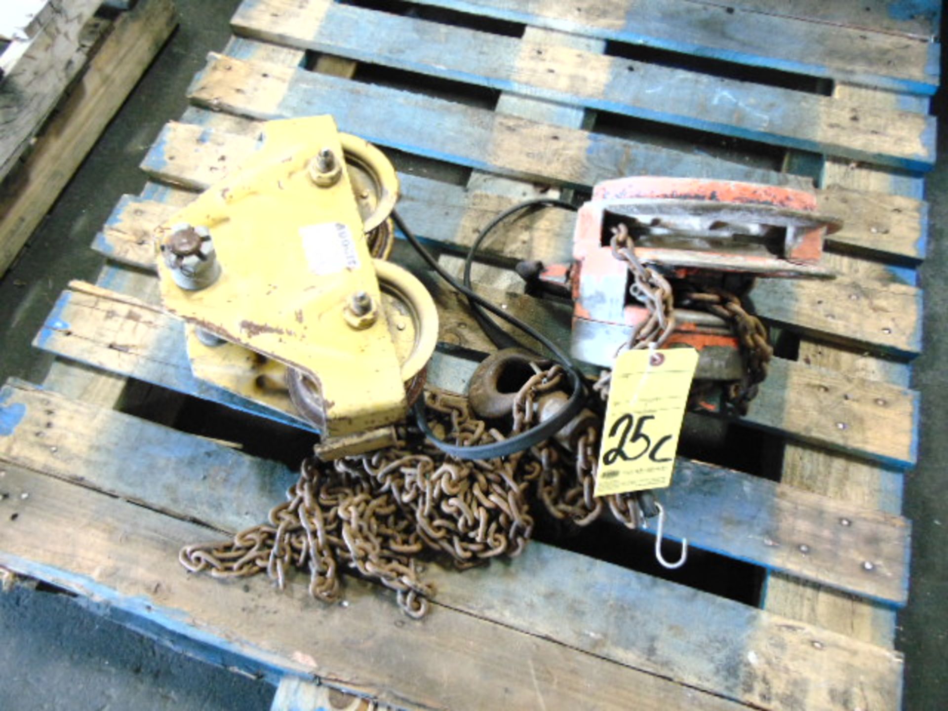 CM CYCLONE CHAIN HOIST, 1 T. cap., w/trolly