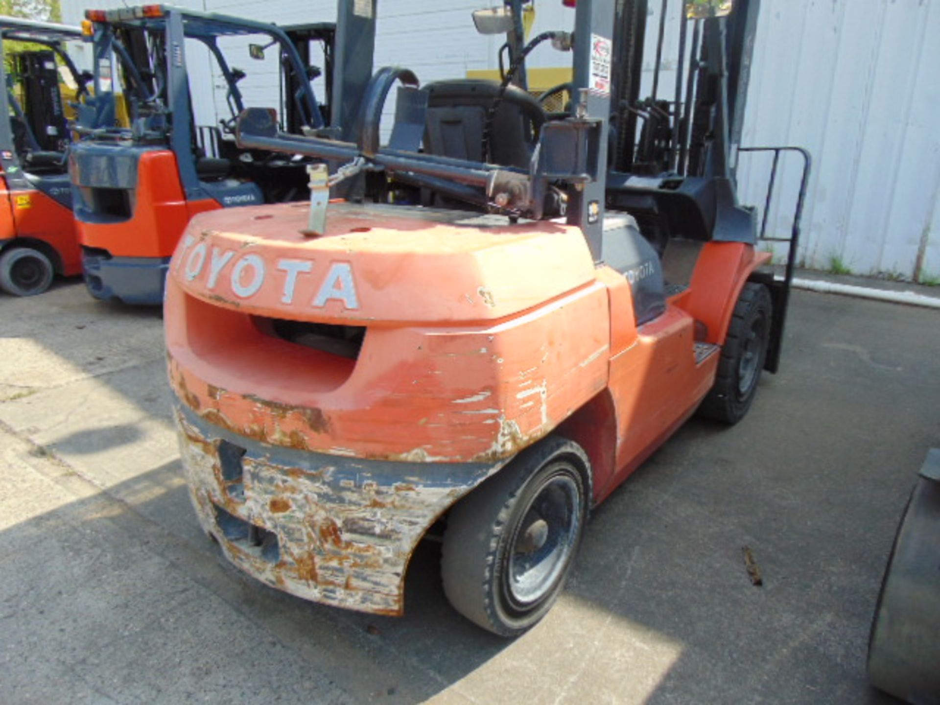 FORKLIFT, TOYOTA 8,000 BASE CAP. MDL 7FGU35, new 2014, LPG, 189" max. lift ht., 90" triple stage - Image 6 of 7