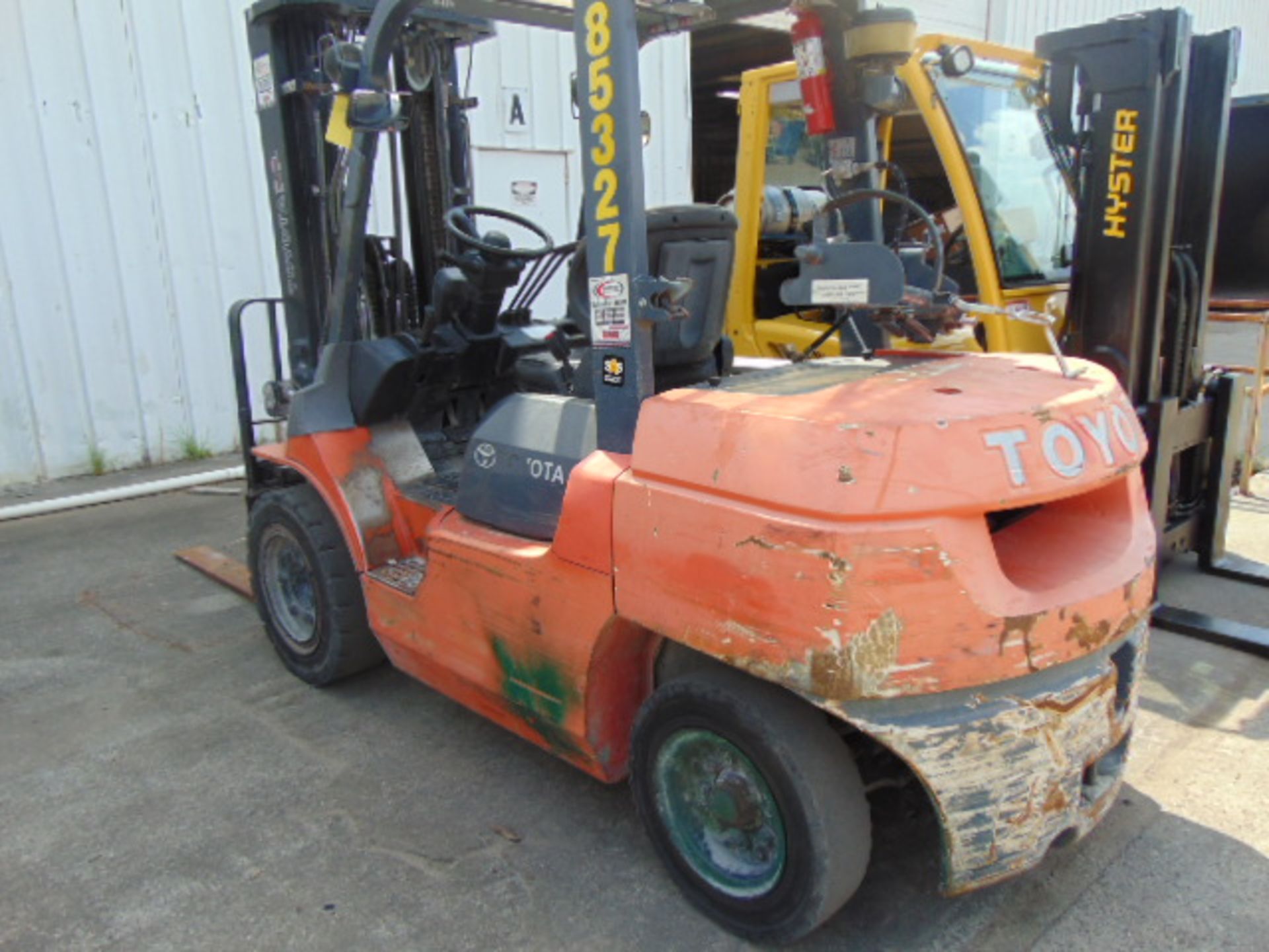 FORKLIFT, TOYOTA 8,000 BASE CAP. MDL 7FGU35, new 2014, LPG, 189" max. lift ht., 90" triple stage - Image 7 of 7