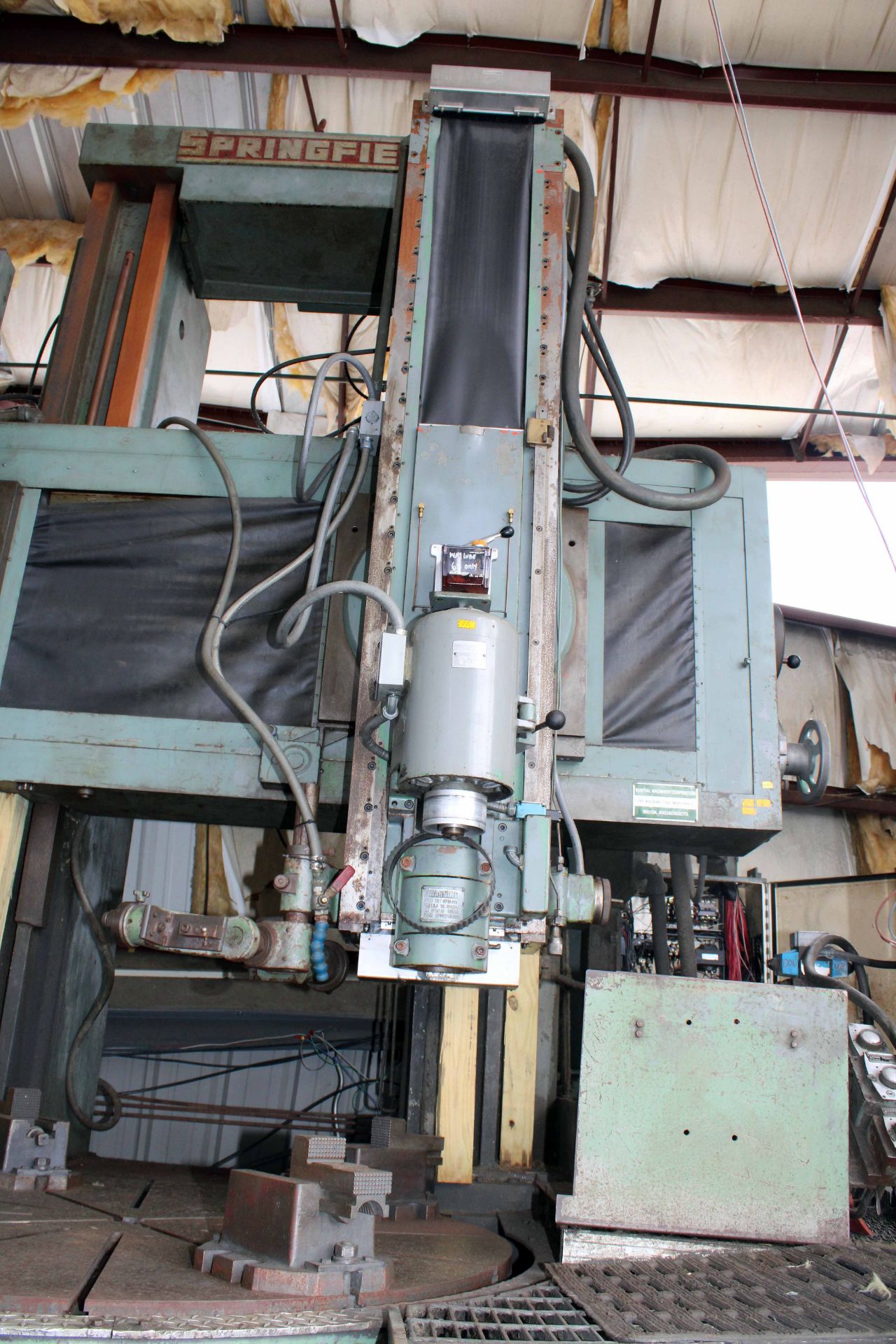 UNIVERSAL VERTICAL GRINDER, SPRINGFIELD MDL. 3-1/2TR ADJUSTABLE RAIL STYLE, 68" swing, 62" table - Image 2 of 8