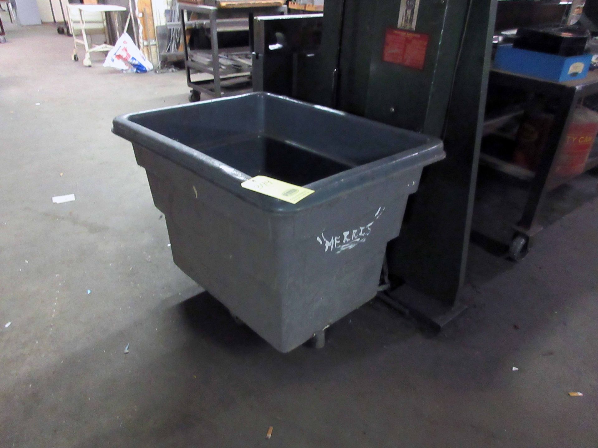 LOT CONSISTING OF: mobile trash container & mobile parts basket - Image 2 of 4