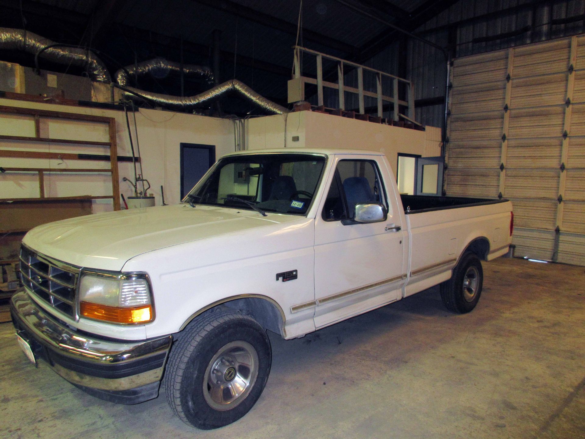 PICKUP TRUCK, 1996 FORD MDL. F150XLT, gasoline engine, auto. trans., Odo: 149,000 miles, Texas - Image 2 of 6