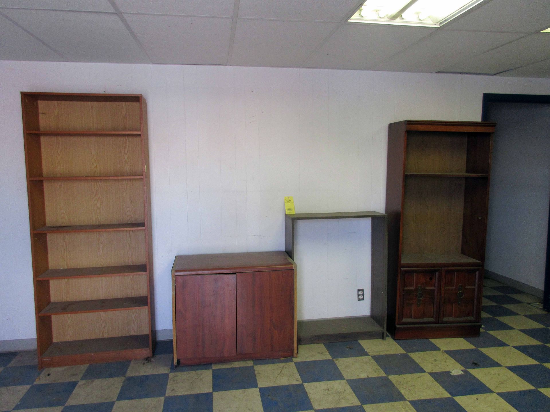 LOT OF STORAGE CABINETS (4)