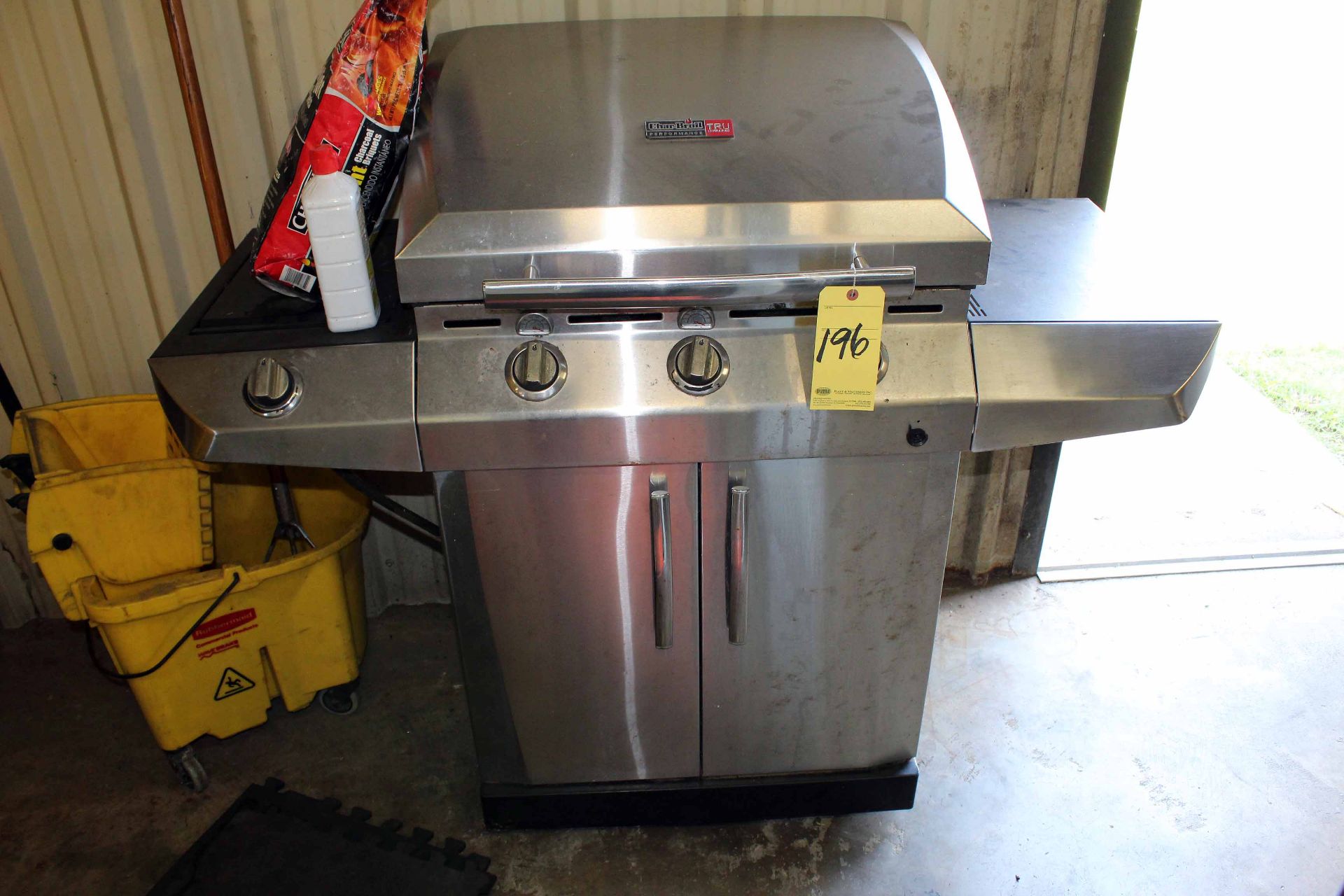 STAINLESS STEEL PROPANE GRILL, CHAR-BROIL