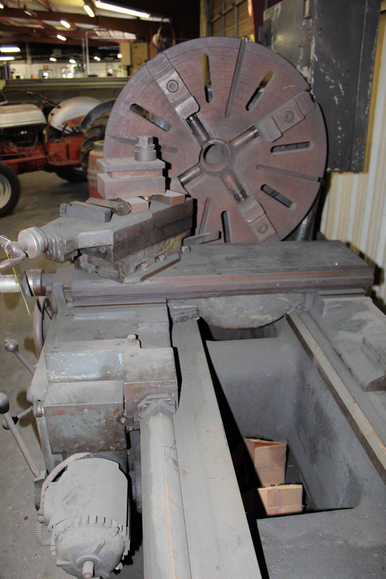 ENGINE LATHE, NILES 32" X 108", 32” dia. 4-jaw chuck, steadyrest, S/N 175000812 - Image 4 of 4