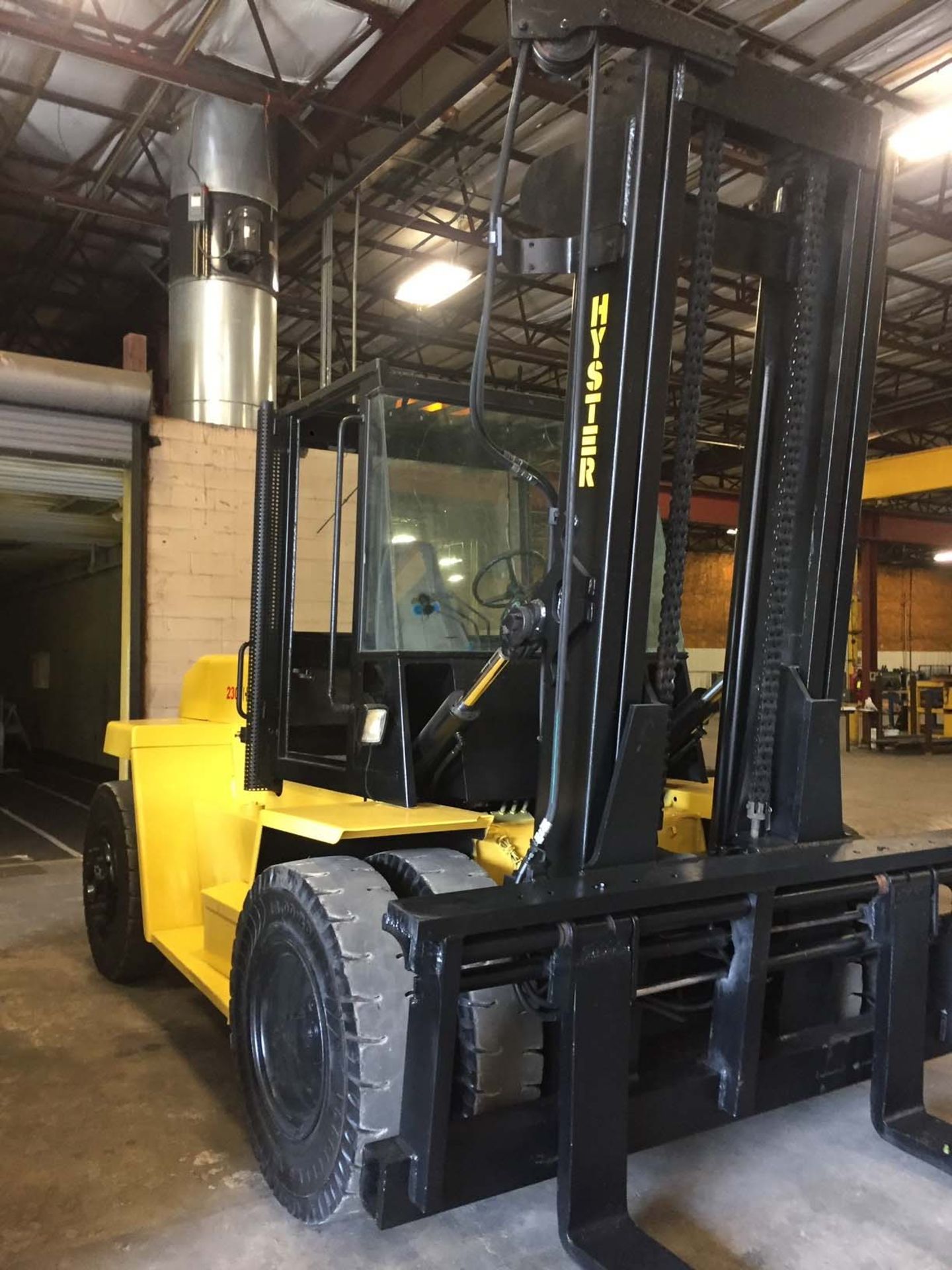 LARGE CAPACITY FORKLIFT, HYSTER 23,000 LB. CAP. MDL. H230XL, LPG, 183" max. lift ht., 2-stage mast, - Image 3 of 8