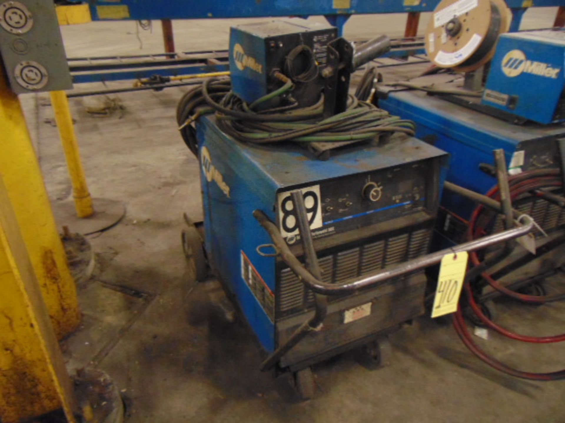 MIG WELDER, MILLER MDL. DELTAWELD 302, 300 amps @ 32 v., 100% duty cycle, Miller Mdl. 22 wire