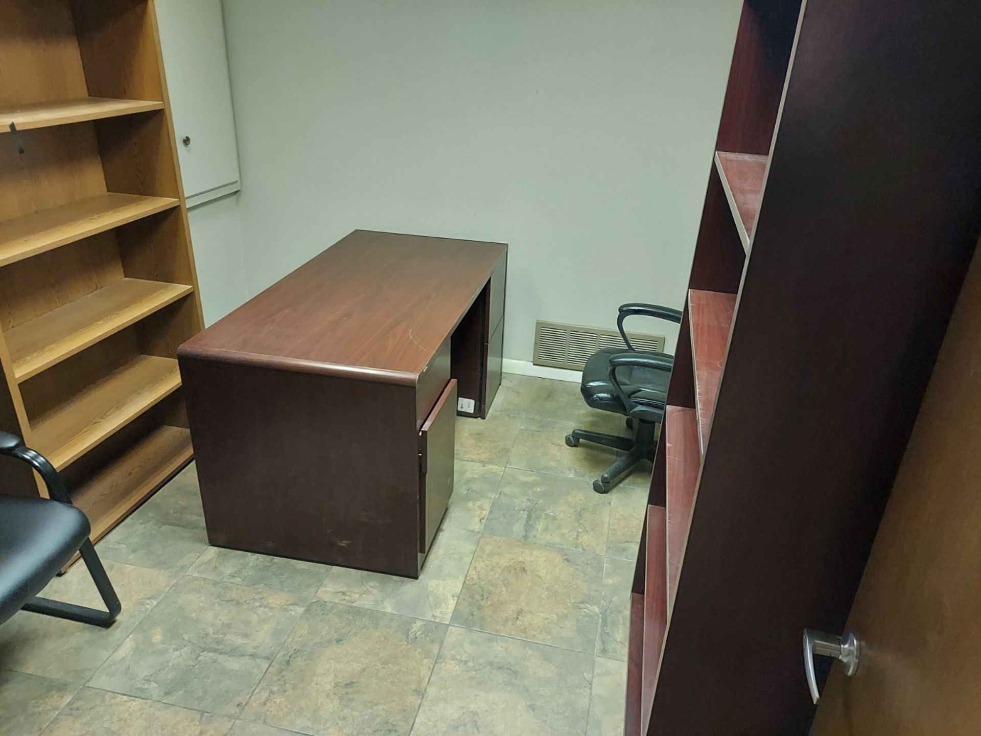 LOT OF OFFICE EQUIPMENT: desk, chair, etc. (Ft. Worth, TX)