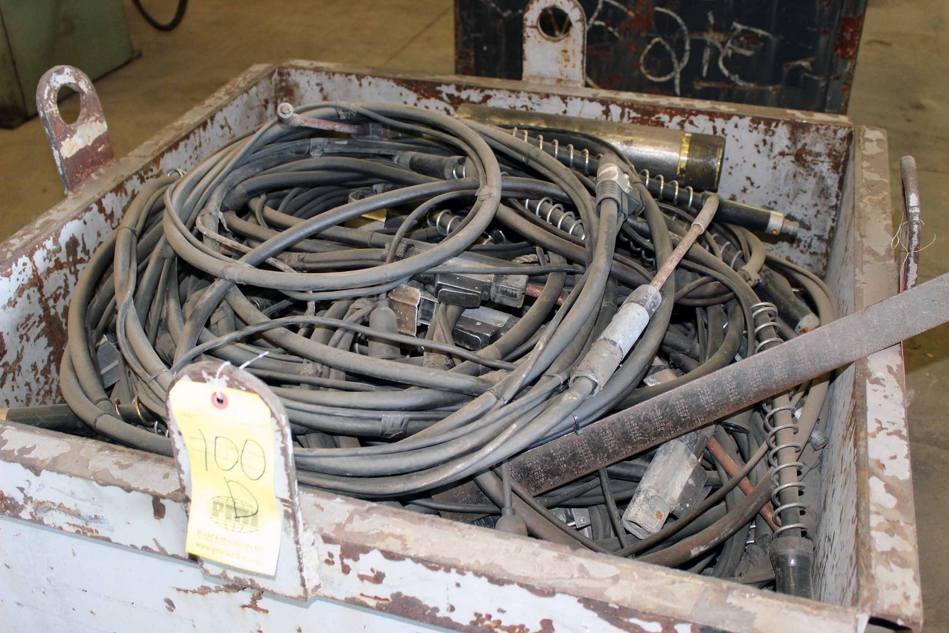 LOT OF MIG WIRE GUNS (in metal tub) (Ft. Worth, TX)