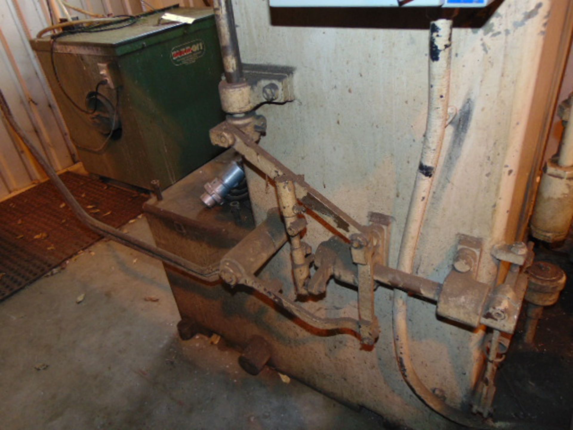 HYDRAULIC PRESS, OILGEAR 90 T. CAP., hand lever control - Image 5 of 7