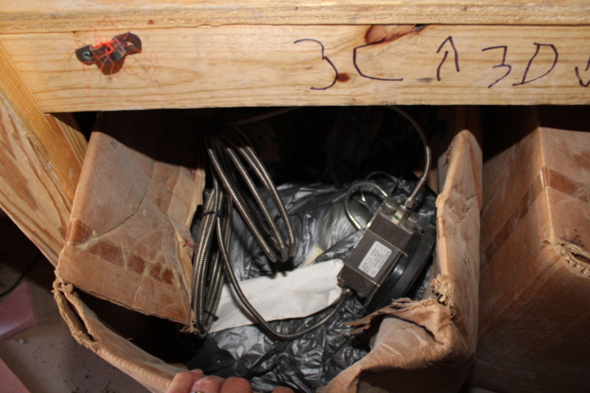 LOT CONTENTS OF CONTAINER 2: galvanized fittings, gauges, electrical fittings, air pressure - Image 40 of 55