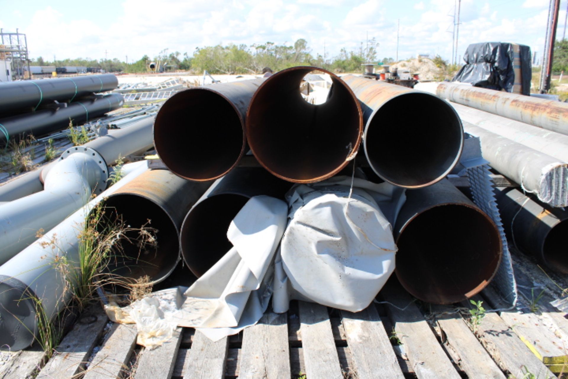 LOT CONSISTING OF: (2 pcs.) pipe - 20" O.D. x 1/2" wall x 20' & (5 pcs.) pipe - 24" O.D. x 1/2" wall - Image 2 of 2