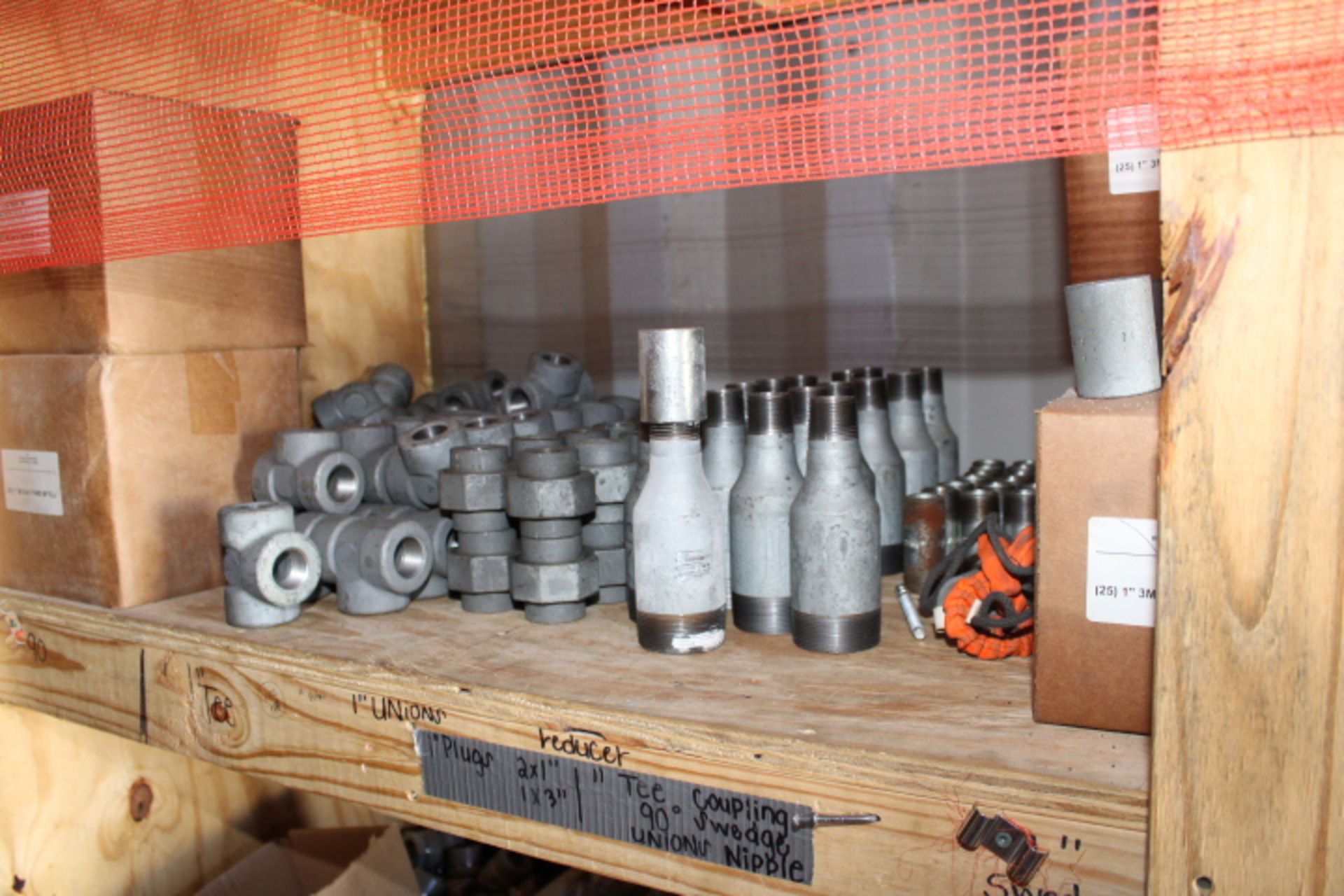 LOT CONTENTS OF CONTAINER 2: galvanized fittings, gauges, electrical fittings, air pressure - Image 12 of 55