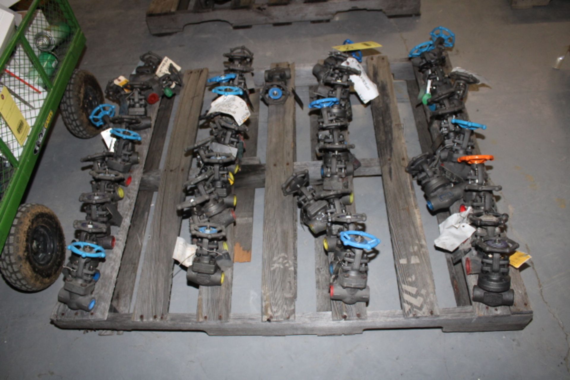 LOT OF GATE VALVES: 3/4" - 800# (on one pallet) (Westlake)