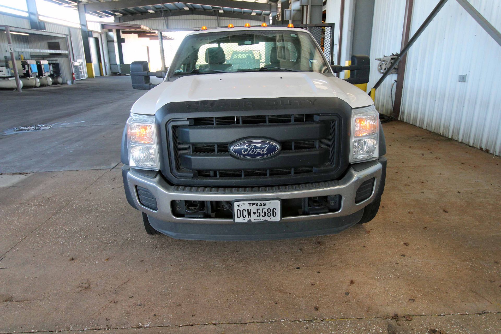 FLATBED TRUCK, 2014 FORD MDL. F550, Power Stroke engine, auto. trans., leather seats, 16’L. bed, - Image 3 of 6