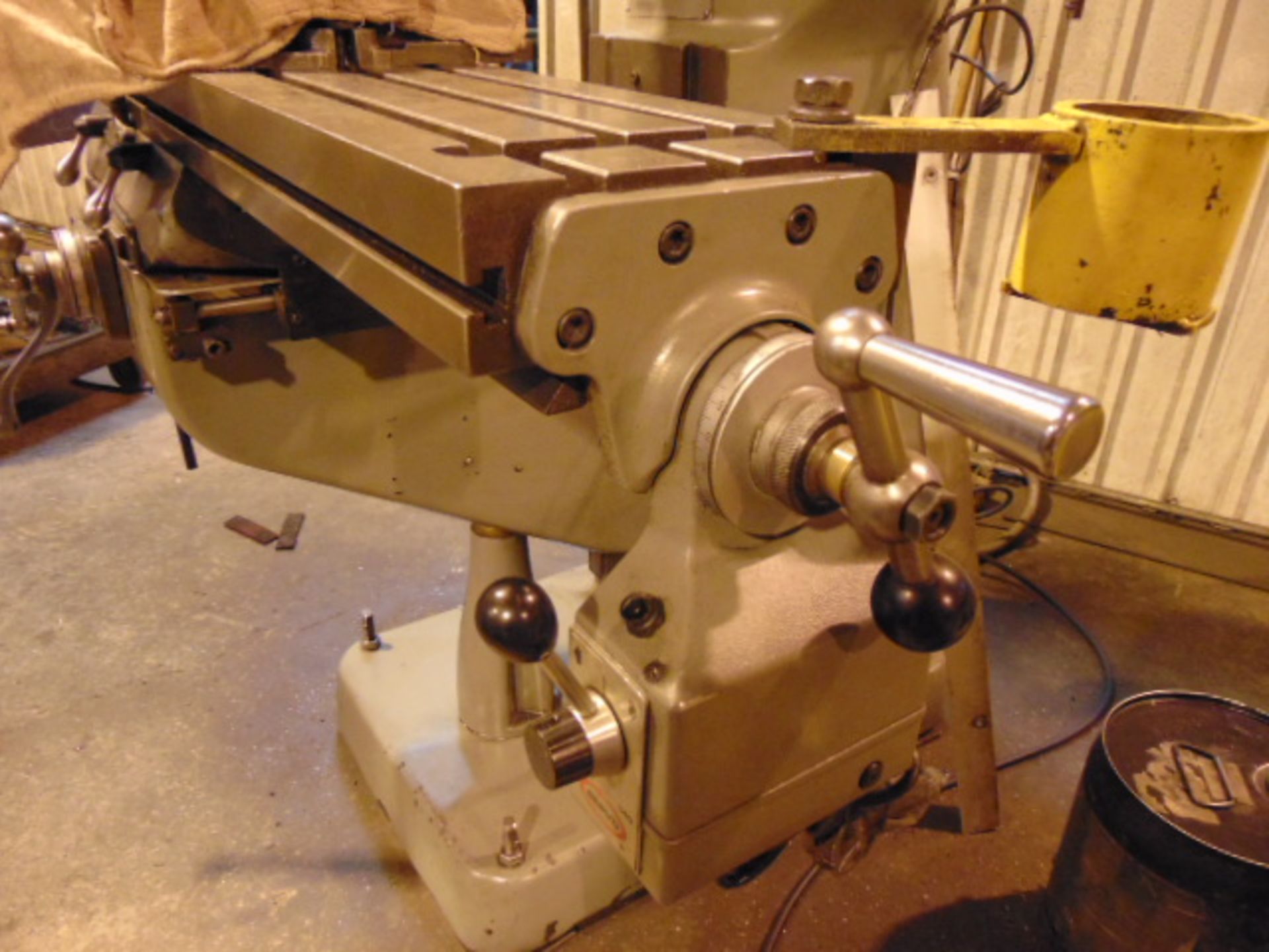 VERTICAL TURRET MILL, BRIDGEPORT J-HEAD, 9” x 42” table, 1 HP step pulley head, Newall 2-axis D.R. - Image 6 of 7