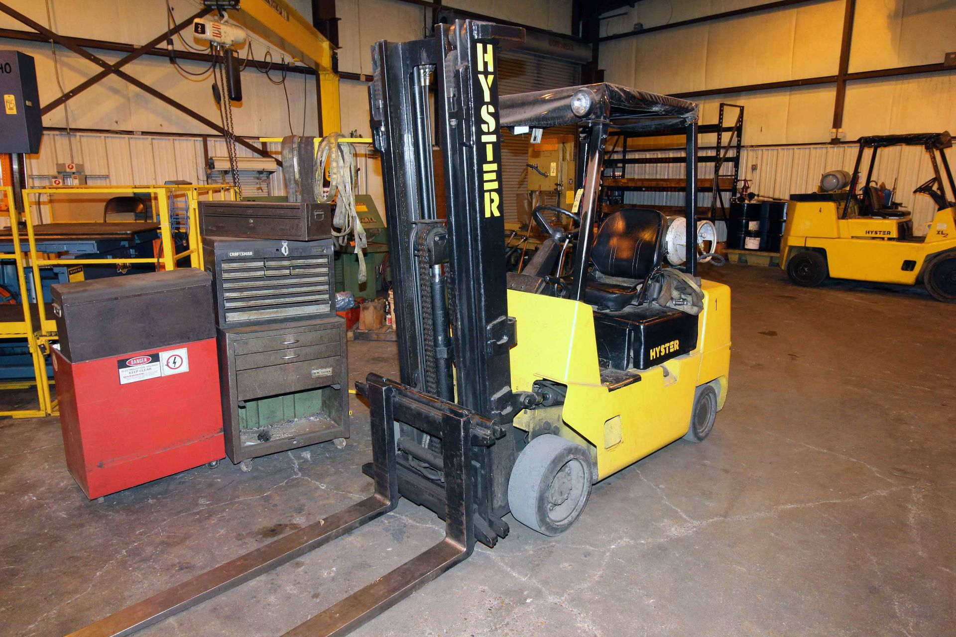 FORKLIFT, HYSTER 6,000 LB. BASE CAP. MDL. S60XL, LPG, 5,300 lbs. @ 20” L.C., 3-stage mast, 189” lift