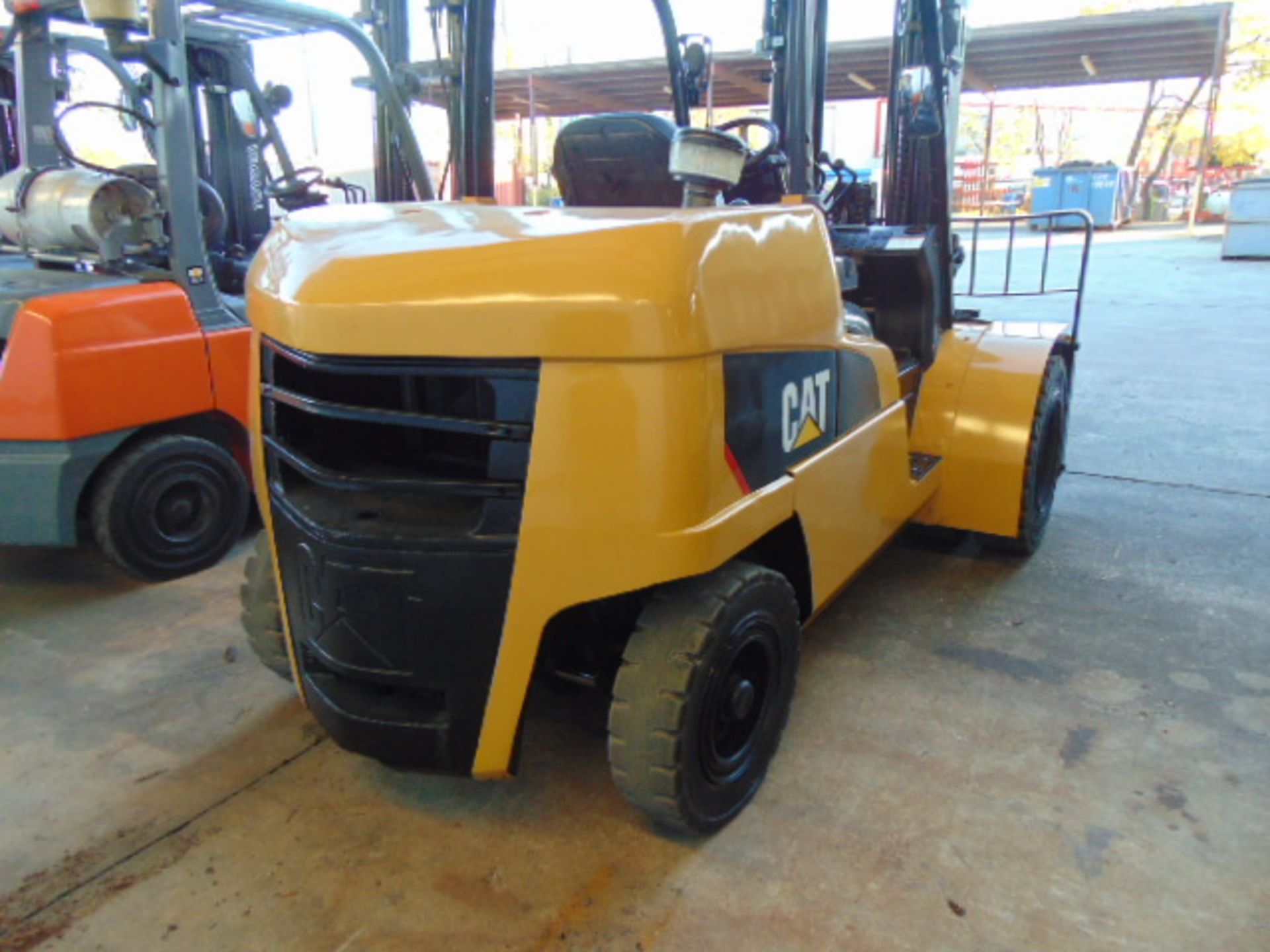 FORKLIFT, CATERPILLAR 11,000 LB. BASE CAP. MDL. PD11000, new 2012, diesel, 89" 3-stage mast, 189" - Image 6 of 8