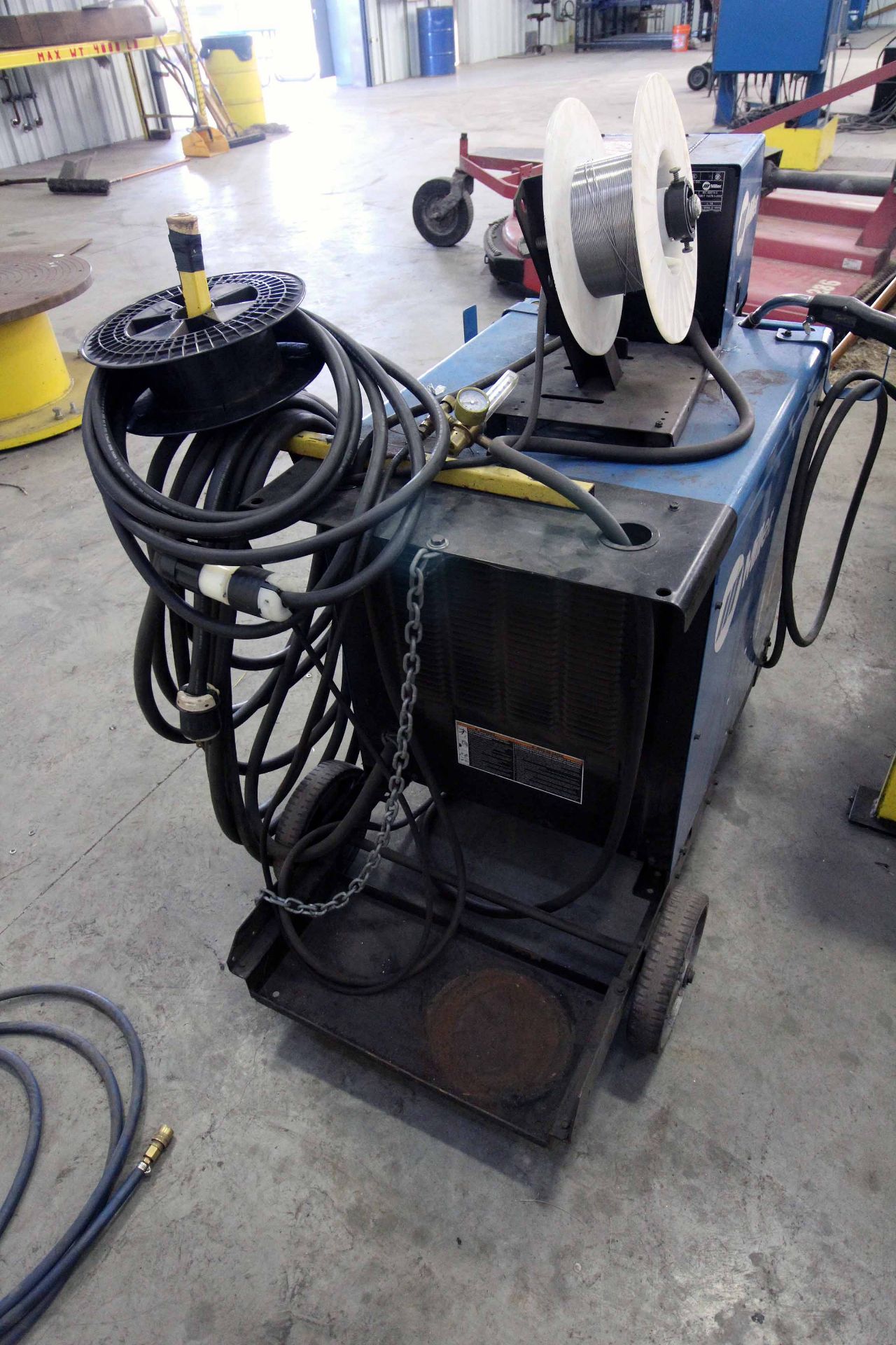 WELDING MACHINE, MILLER MDL. DELTAFAB, new 2010, 500 amps, S/N MA090180U, Miller Mdl. 24A wire - Image 2 of 2
