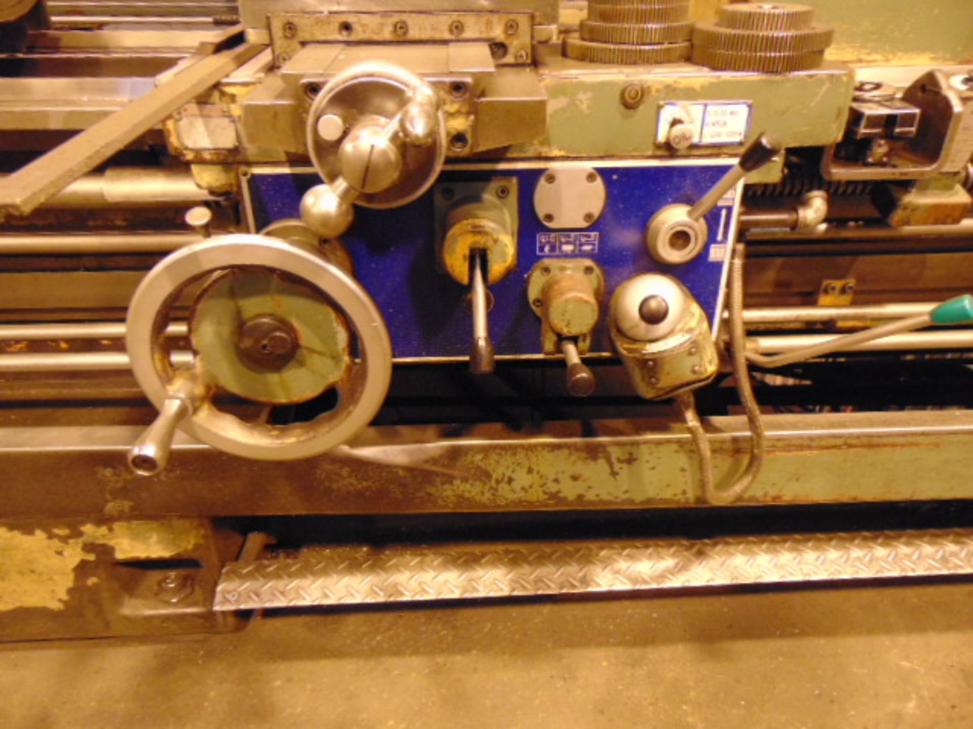 GAP BED ENGINE LATHE, KINGSTON 30” X 80” MDL. HR2000 HEAVY DUTY, new 1996, 24-3/4” dia. 4-jaw chuck, - Image 7 of 17
