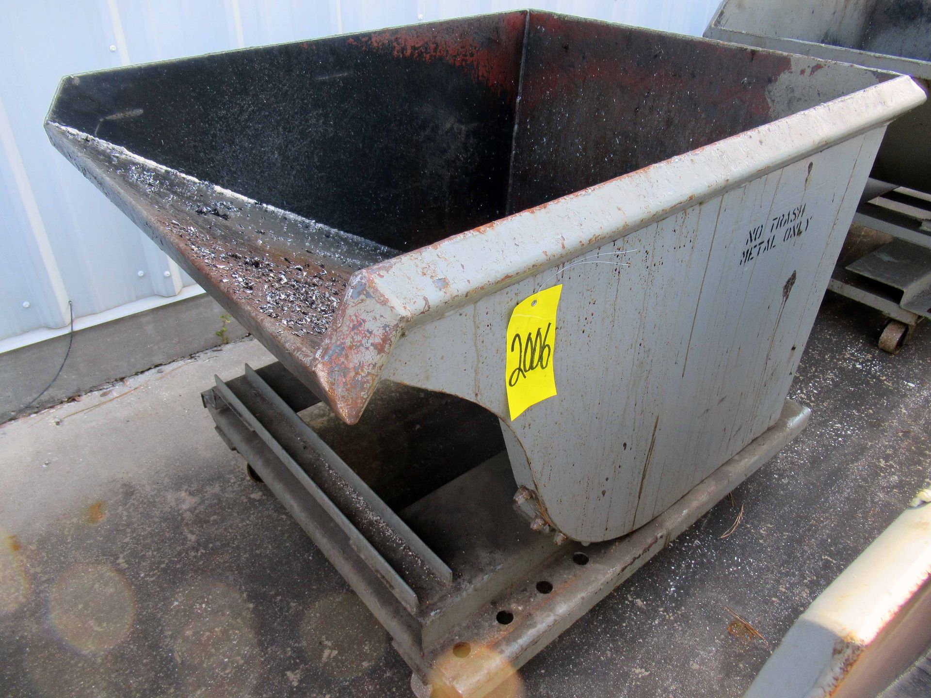 SELF-DUMPING HOPPER, GALBREATH, 1/2 cu. yd.