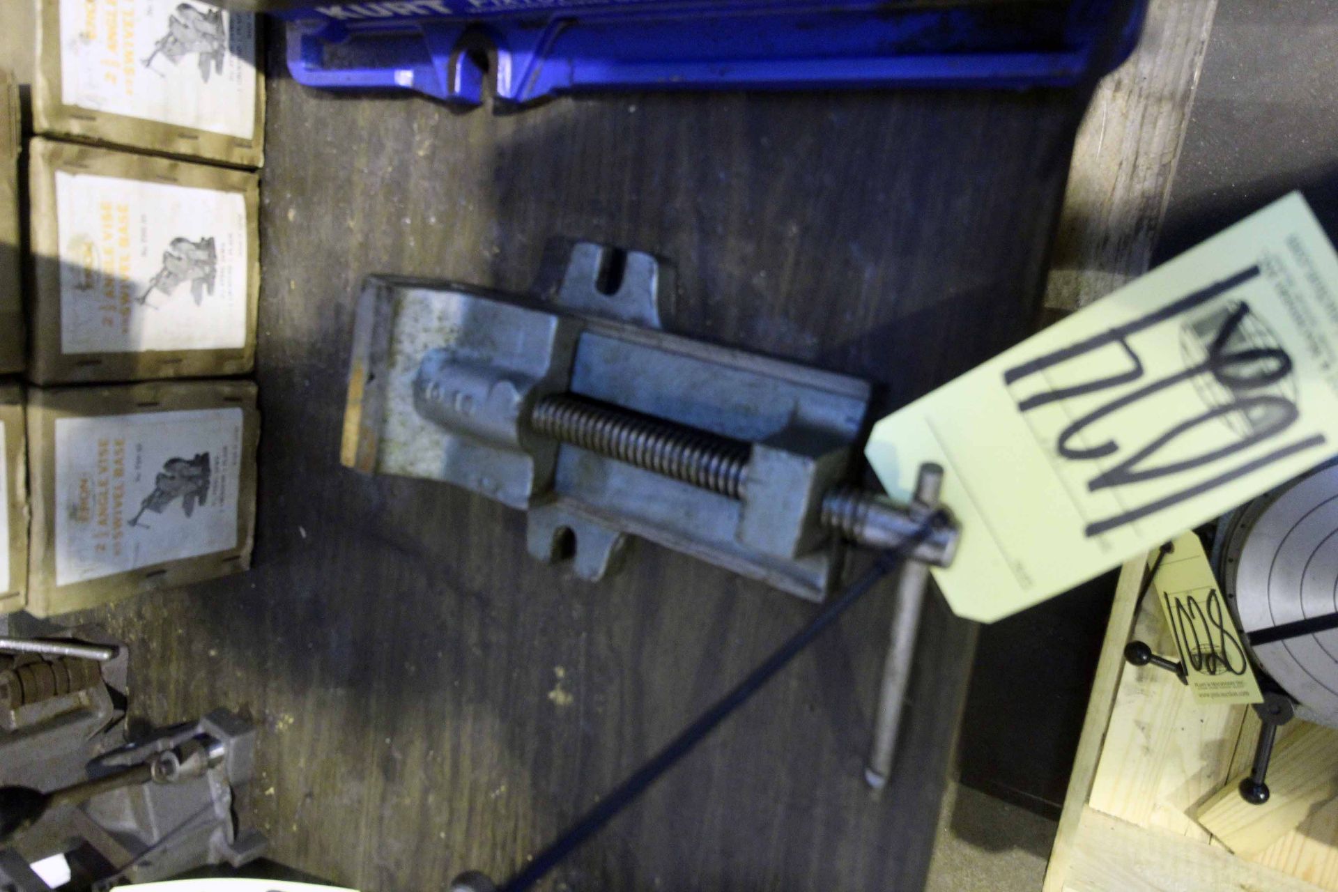 MACHINE VISE, 3-1/2"