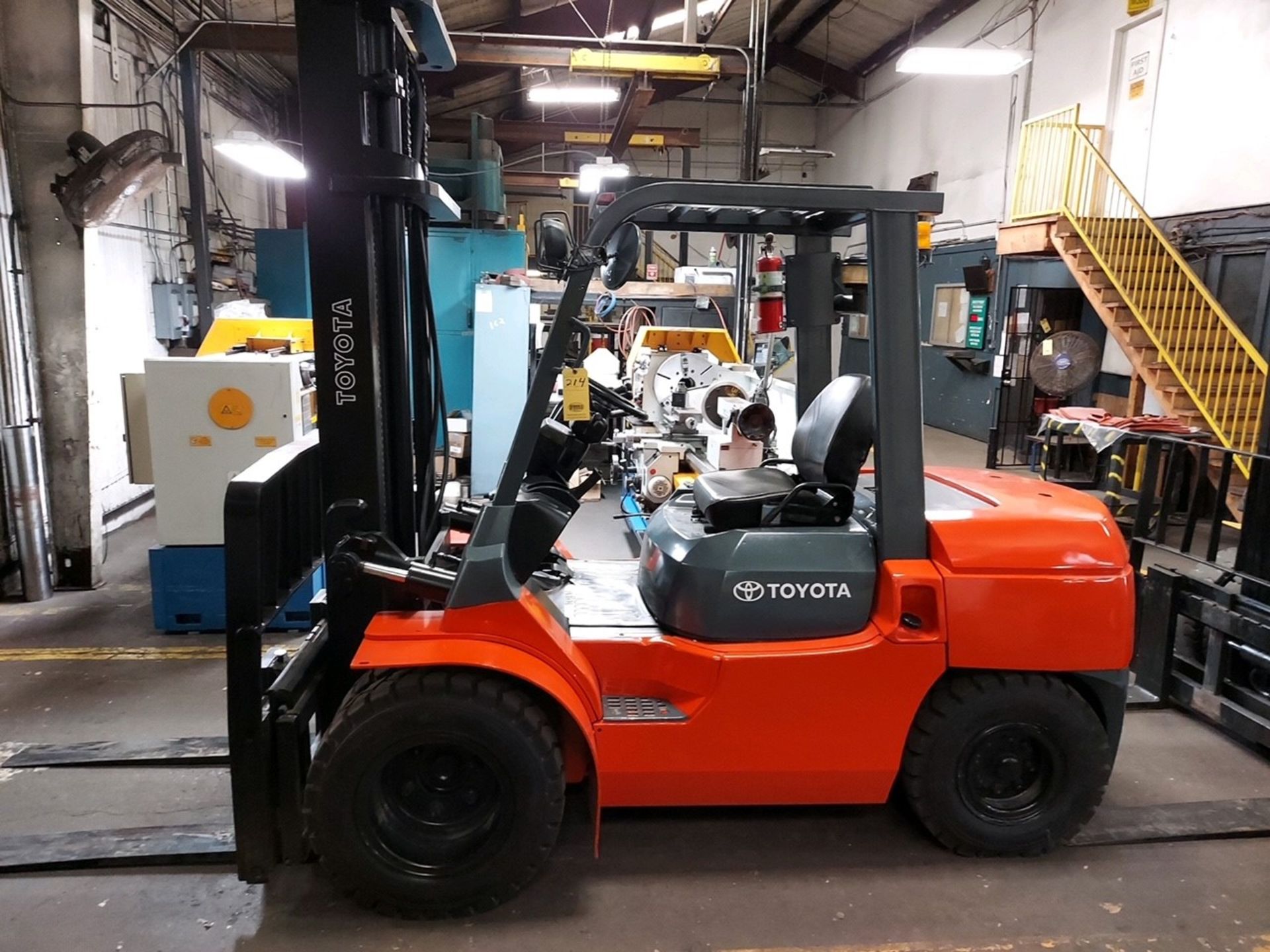 DIESEL FORKLIFT, TOYOTA 8,000 LB. BASE CAP. MDL. 7FDKU40, 159" max. lift ht., 2-stage mast, side