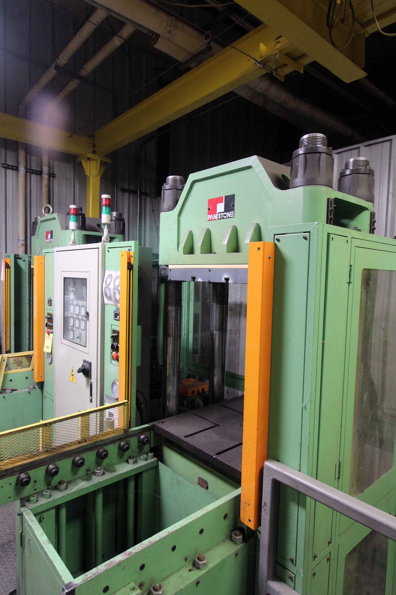 PANSTONE MODEL P-350-A-2-PCD 2-STATION HYDRAULIC COMPRESSION MOLDING PRESS, new 2015, 350 T. CAP. - Image 4 of 7