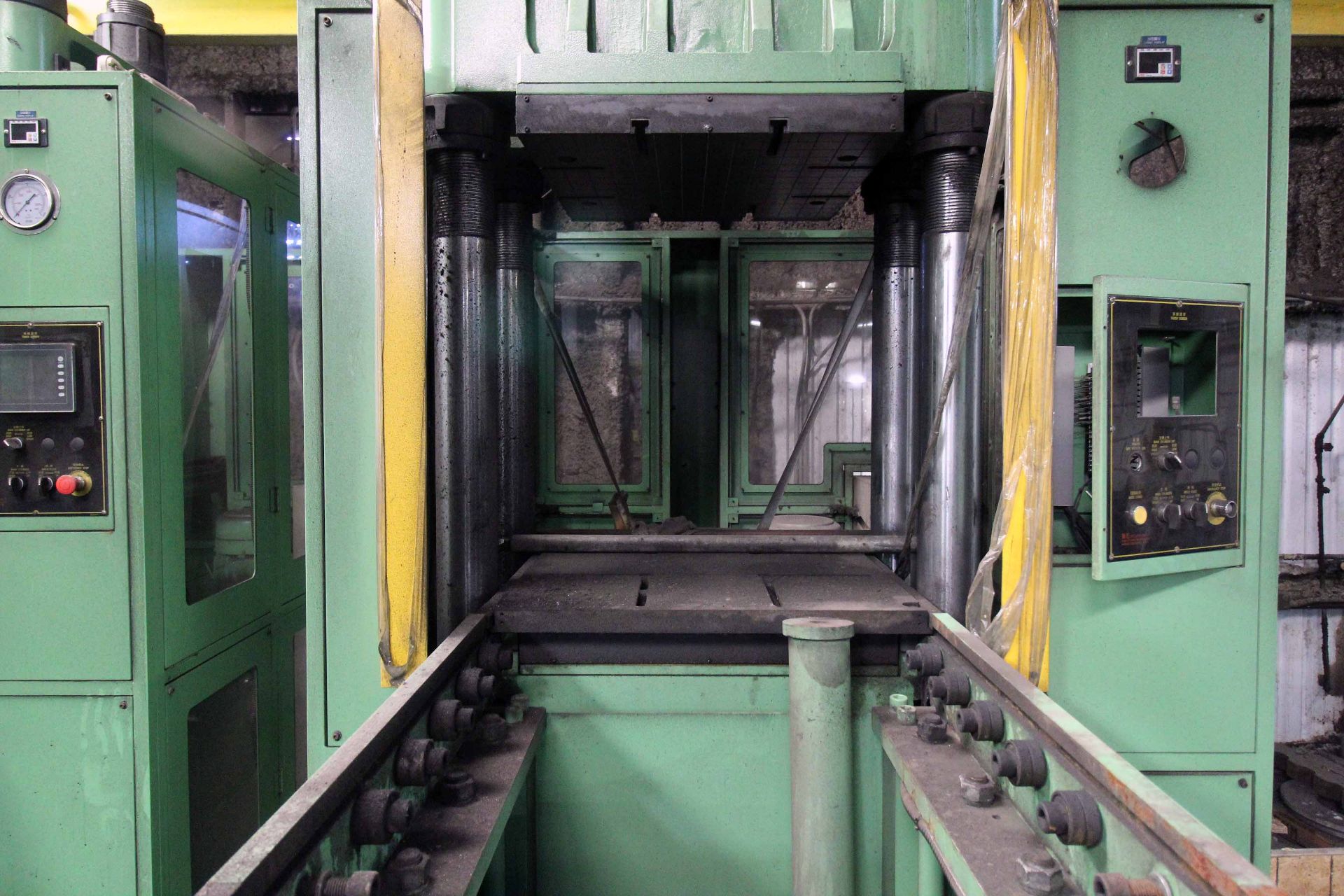 UNUSED PANSTONE MODEL P-350-A-PCD HYDRAULIC COMPRESSION MOLDING PRESS, new 2015, 350 T. CAP., - Image 4 of 4