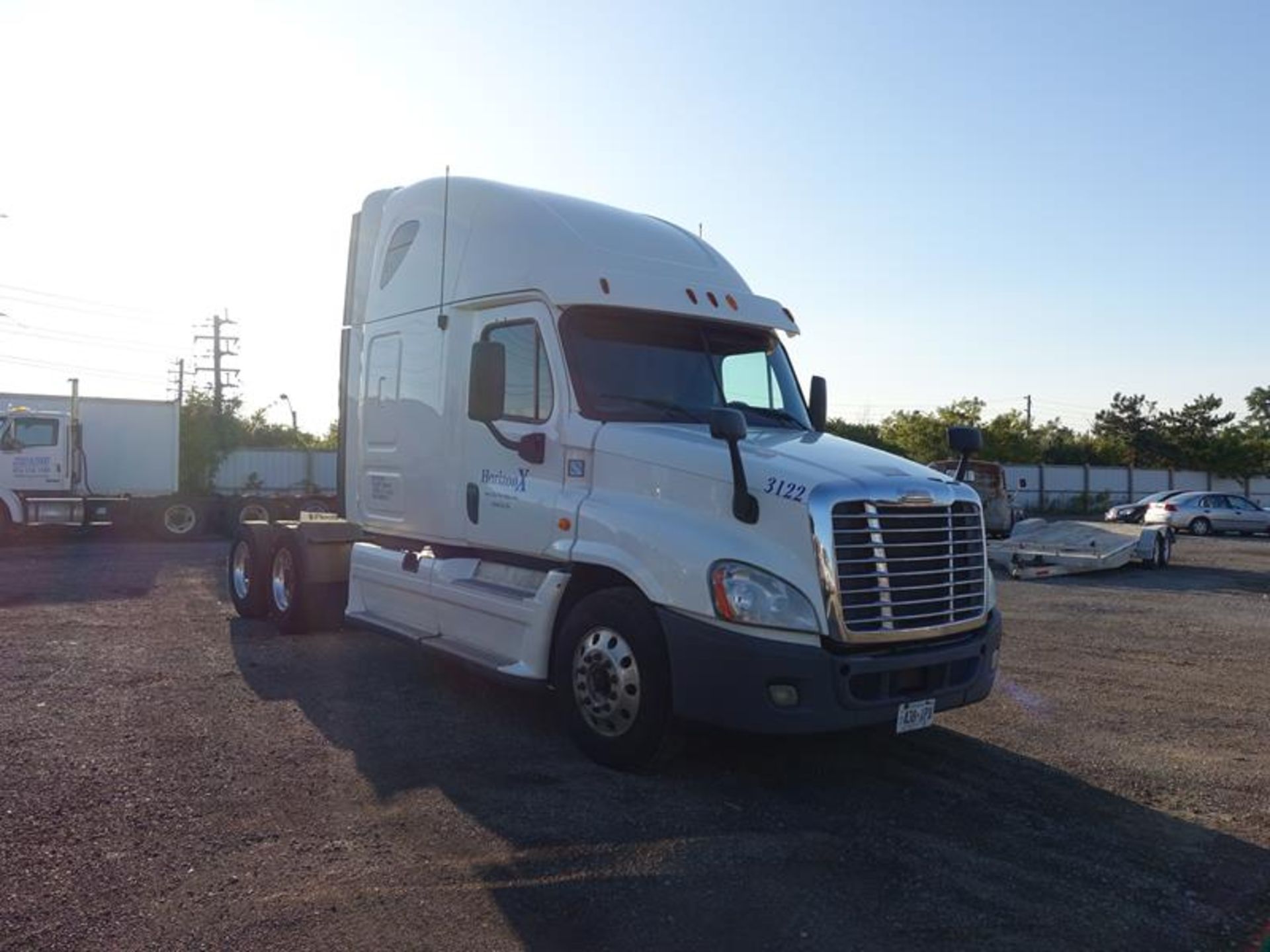 2013, FREIGHTLINER, CASCADIA 125, HIGH RISE, SLEEPER TRUCK TRACTOR, 72", SLEEPER CAB - Image 3 of 27