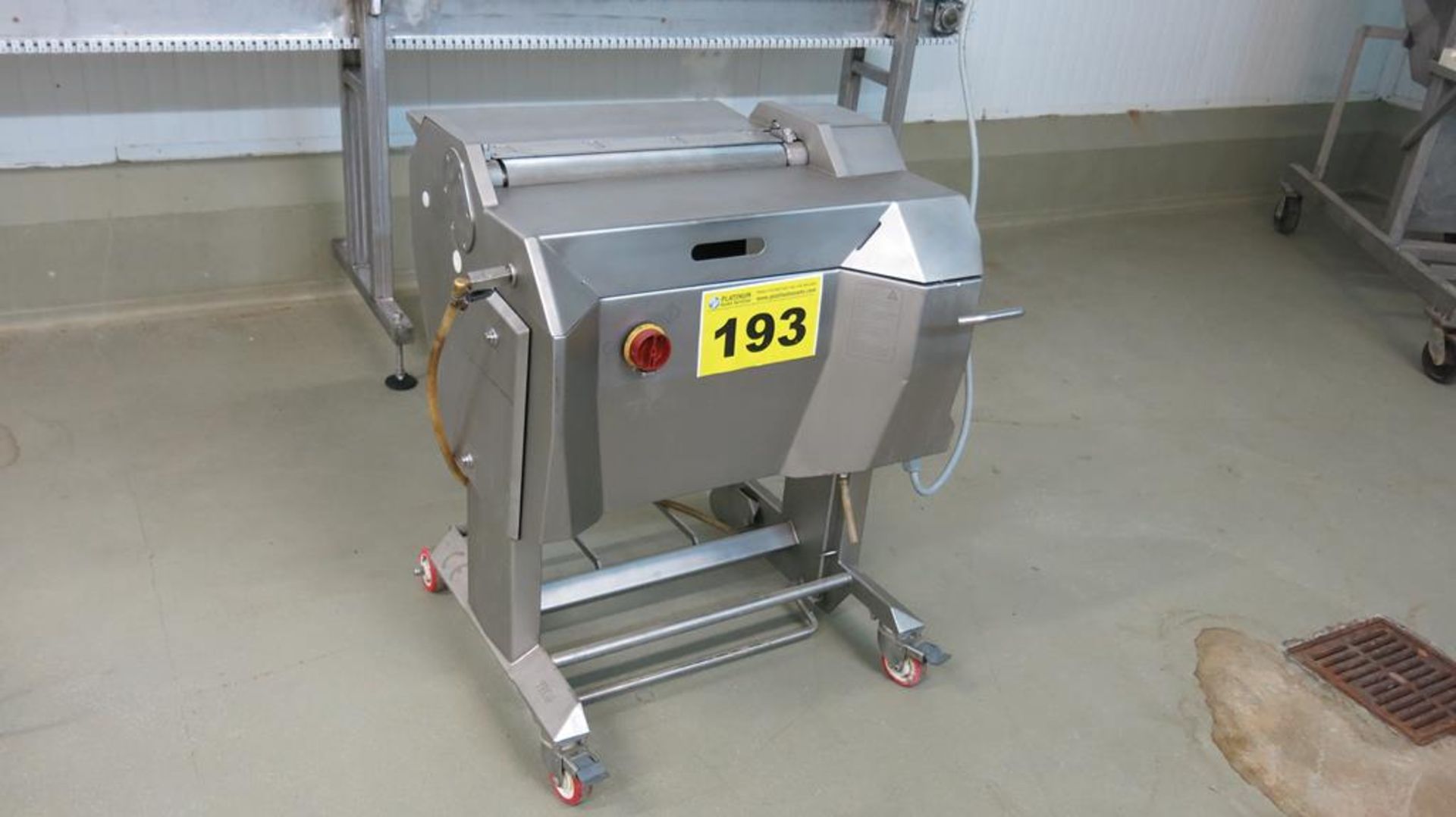 TOWNSEND, 9000A, STAINLESS STEEL, MEMBRANE SKINNER, (RIGGING $100)