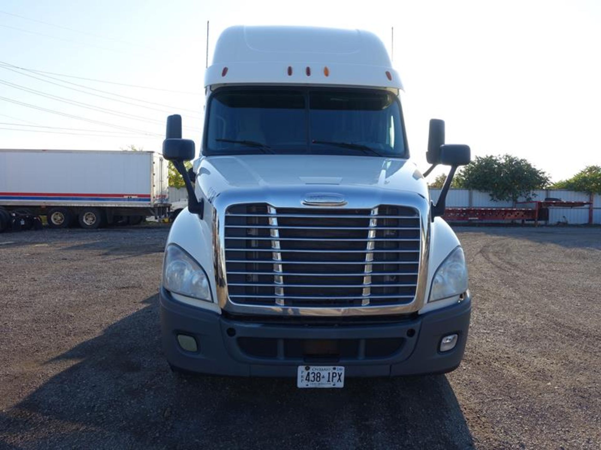 2013, FREIGHTLINER, CASCADIA 125, HIGH RISE, SLEEPER TRUCK TRACTOR, 72", SLEEPER CAB - Image 2 of 27