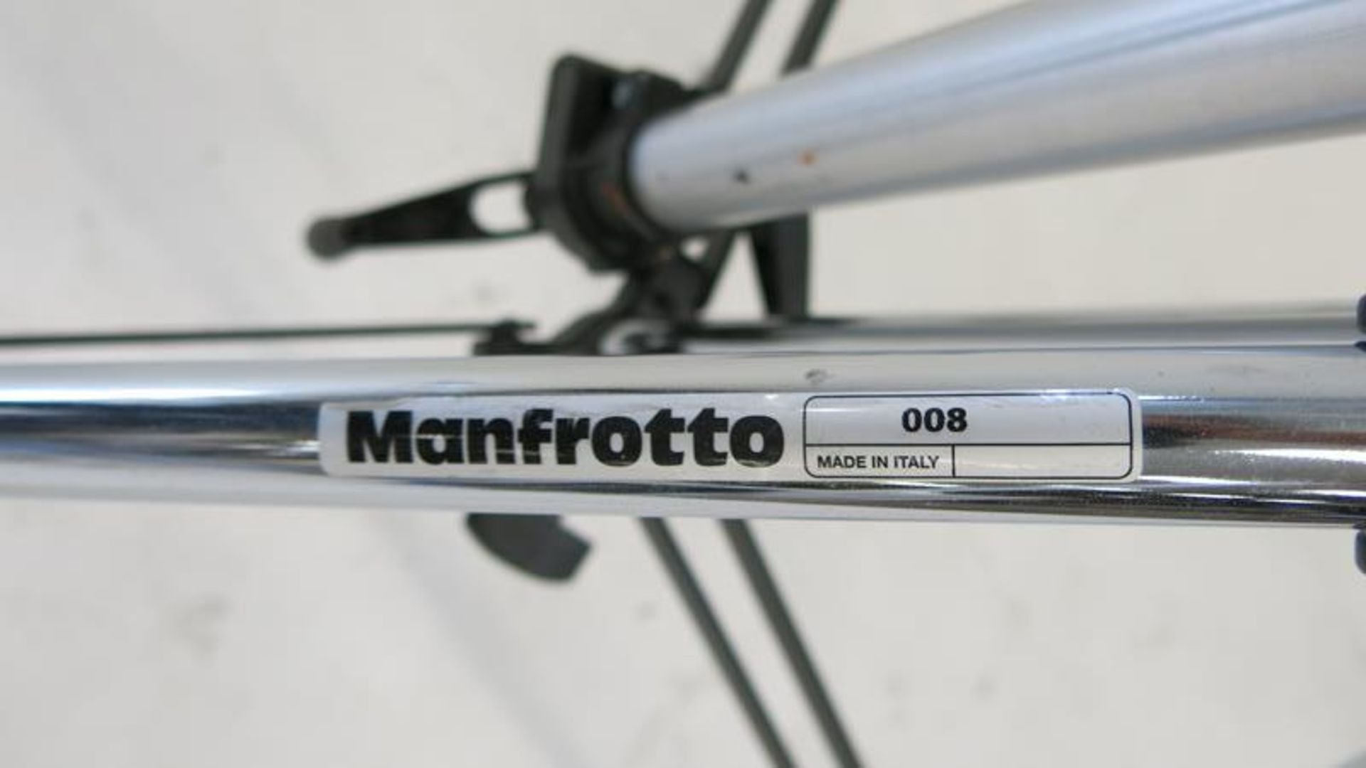 MANFROTTO, 025B, SUPERBOOM WITH MANFROTTO 008, ADJUSTABLE STAND - Image 2 of 2