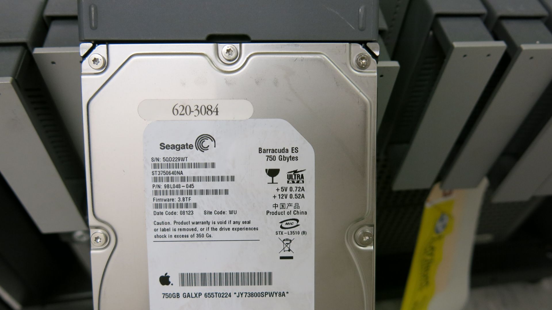 APPLE, X-SERVE RAID, A1009 7.6/3.8A, SERVER, (14) HDD BAYS, (14) 750 GB SEAGATE HDD - Image 2 of 2