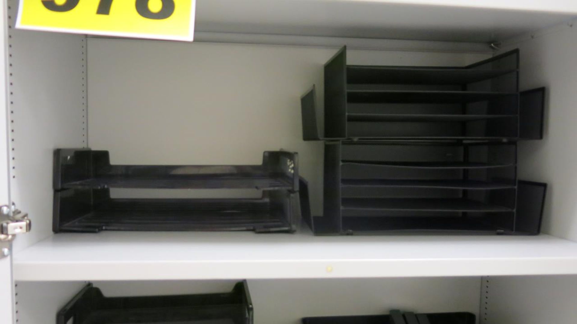 LOT OF ASSORTED FILING TRAYS AND BINDERS - Image 2 of 3