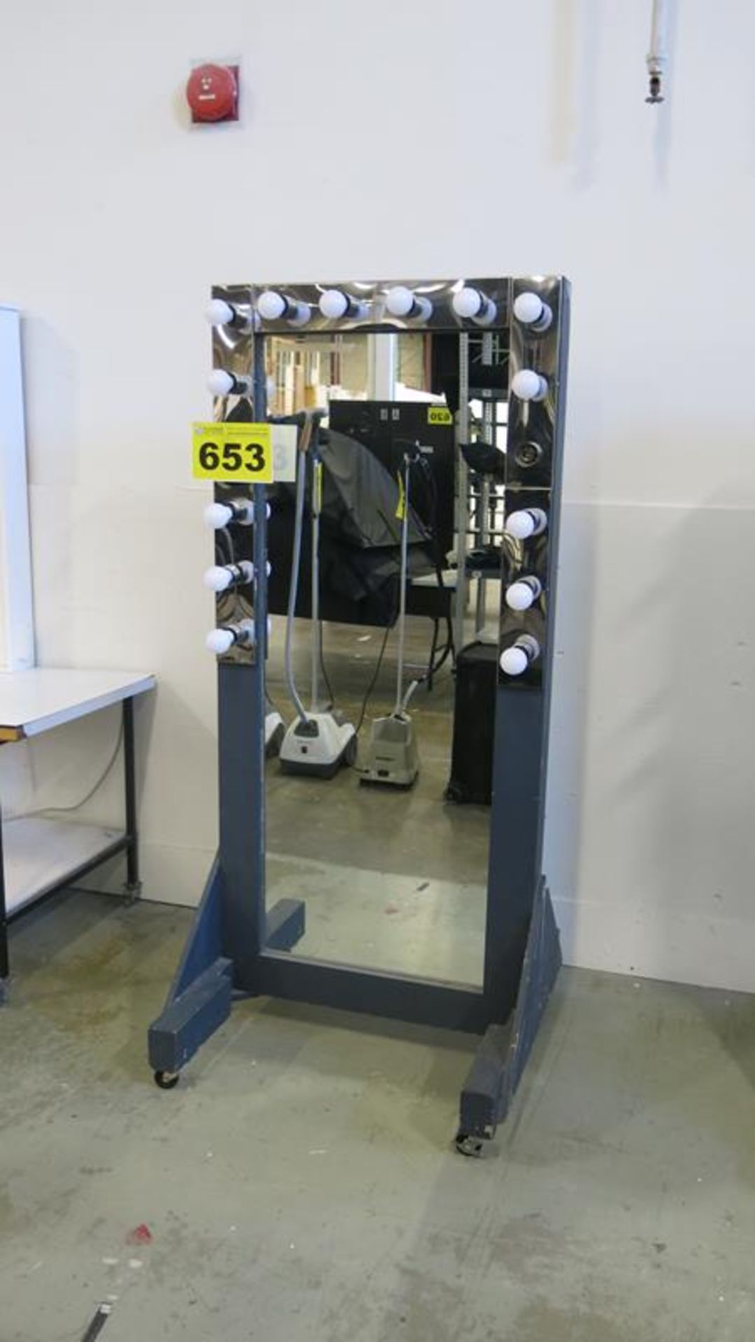 FULL LENGTH STUDIO MIRROR WITH LIGHTS ON WHEELS - Image 2 of 2