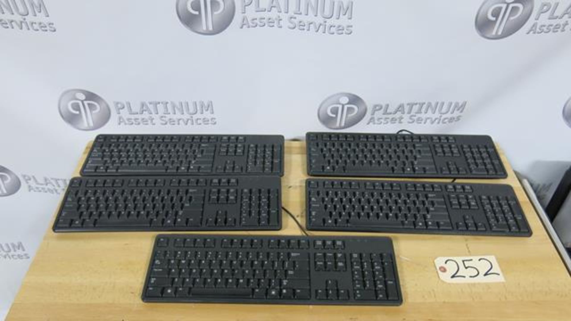 LOT OF COMPUTER KEYBOARDS (TAG#252)
