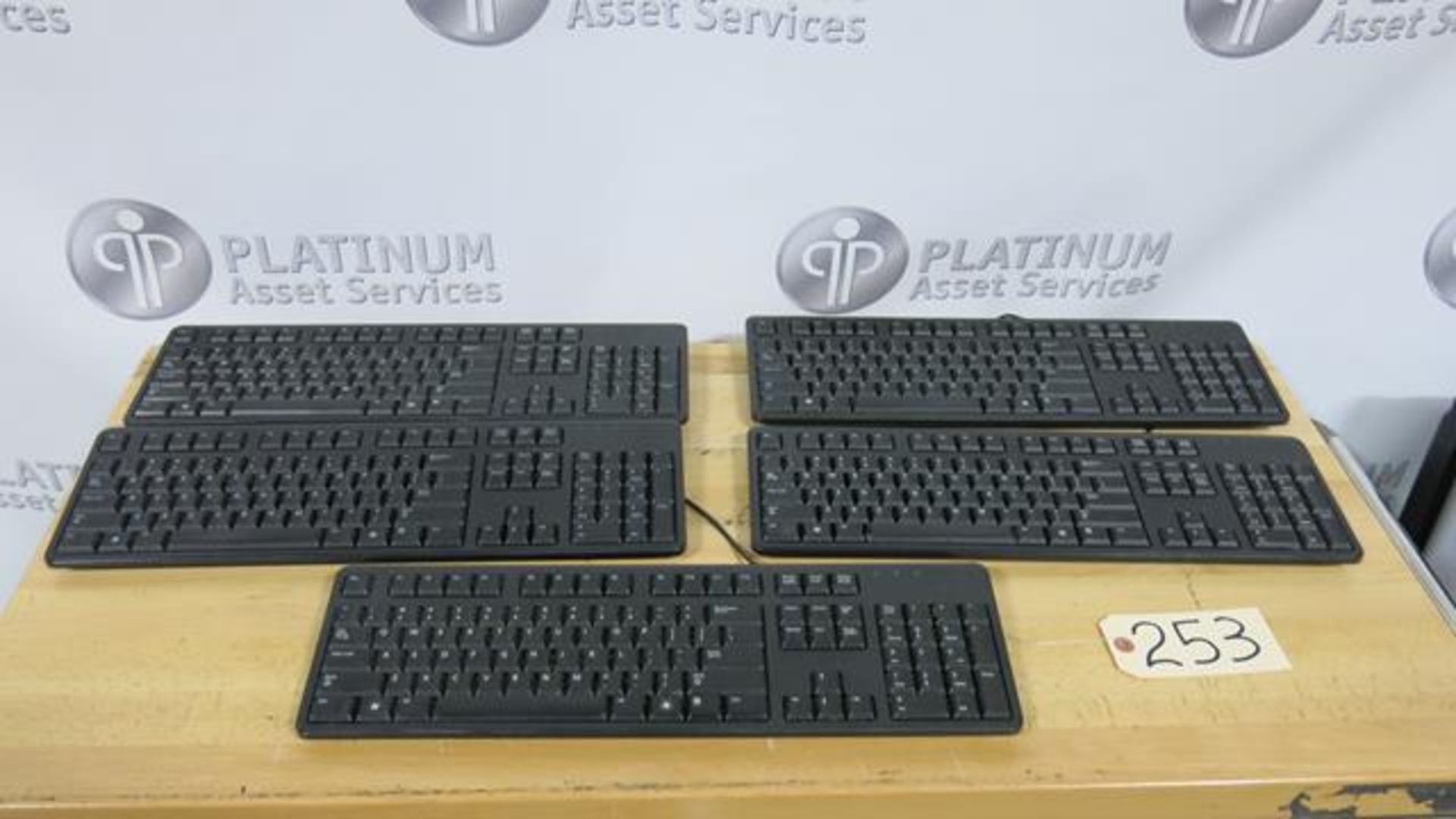 LOT OF COMPUTER KEYBOARDS (TAG#253)