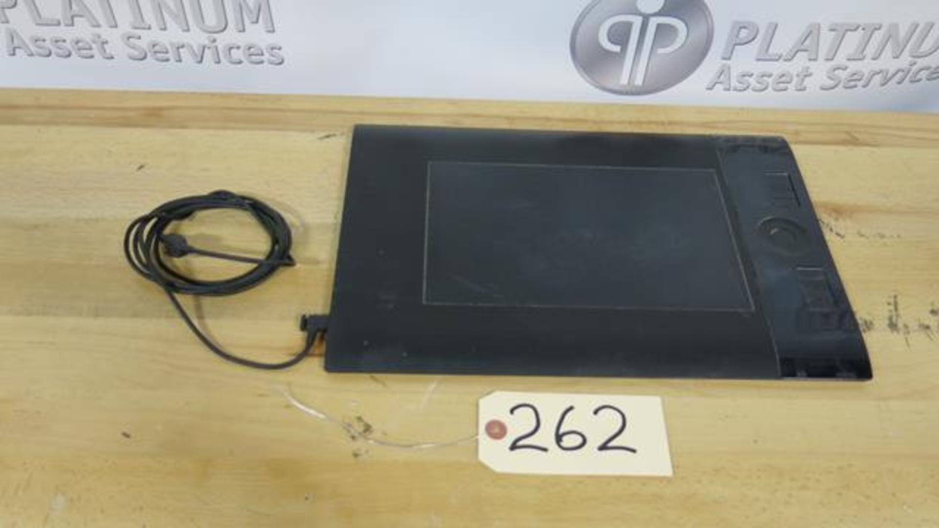 WACOM, PTK-640, MEDIUM, USB WIRED, GRAPHICS TABLET (UNIT NOT FUNCTIONING) (TAG#262)