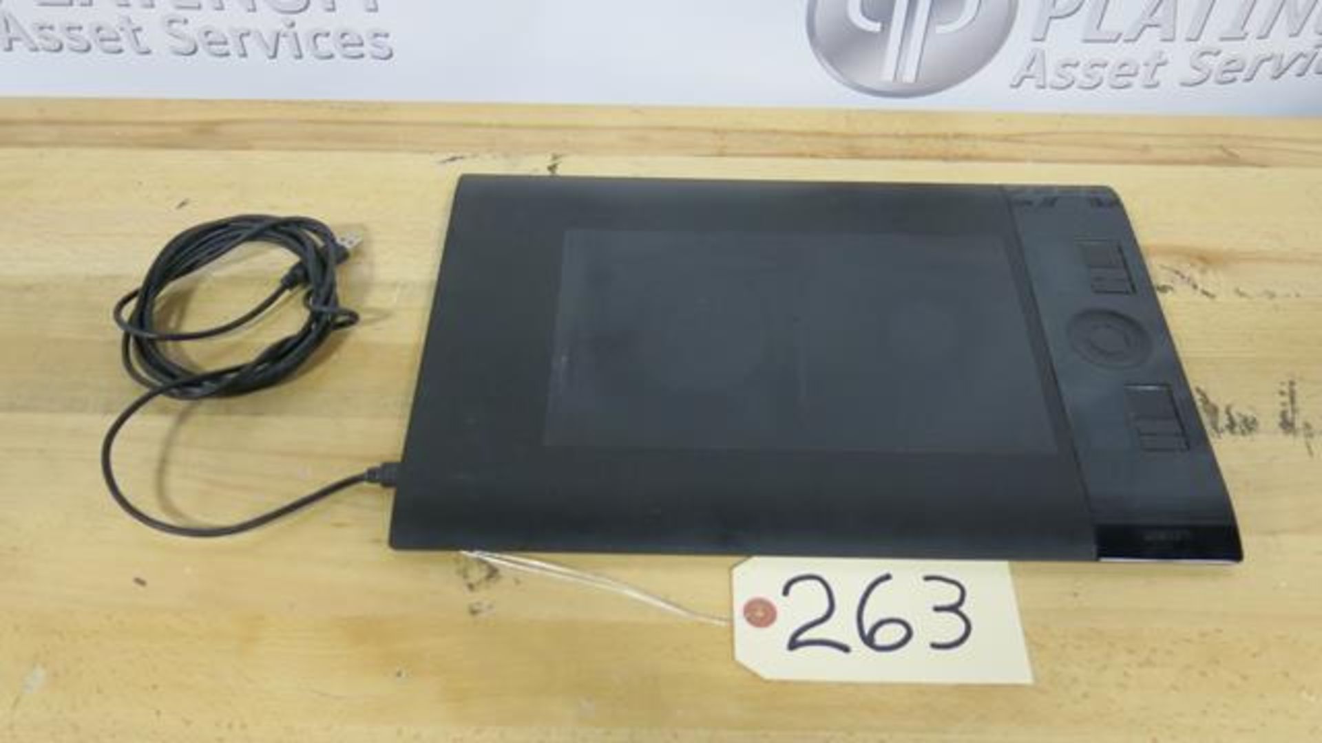 WACOM, PTK-640, MEDIUM, USB WIRED, GRAPHICS TABLET (UNIT NOT FUNCTIONING) (TAG#263)